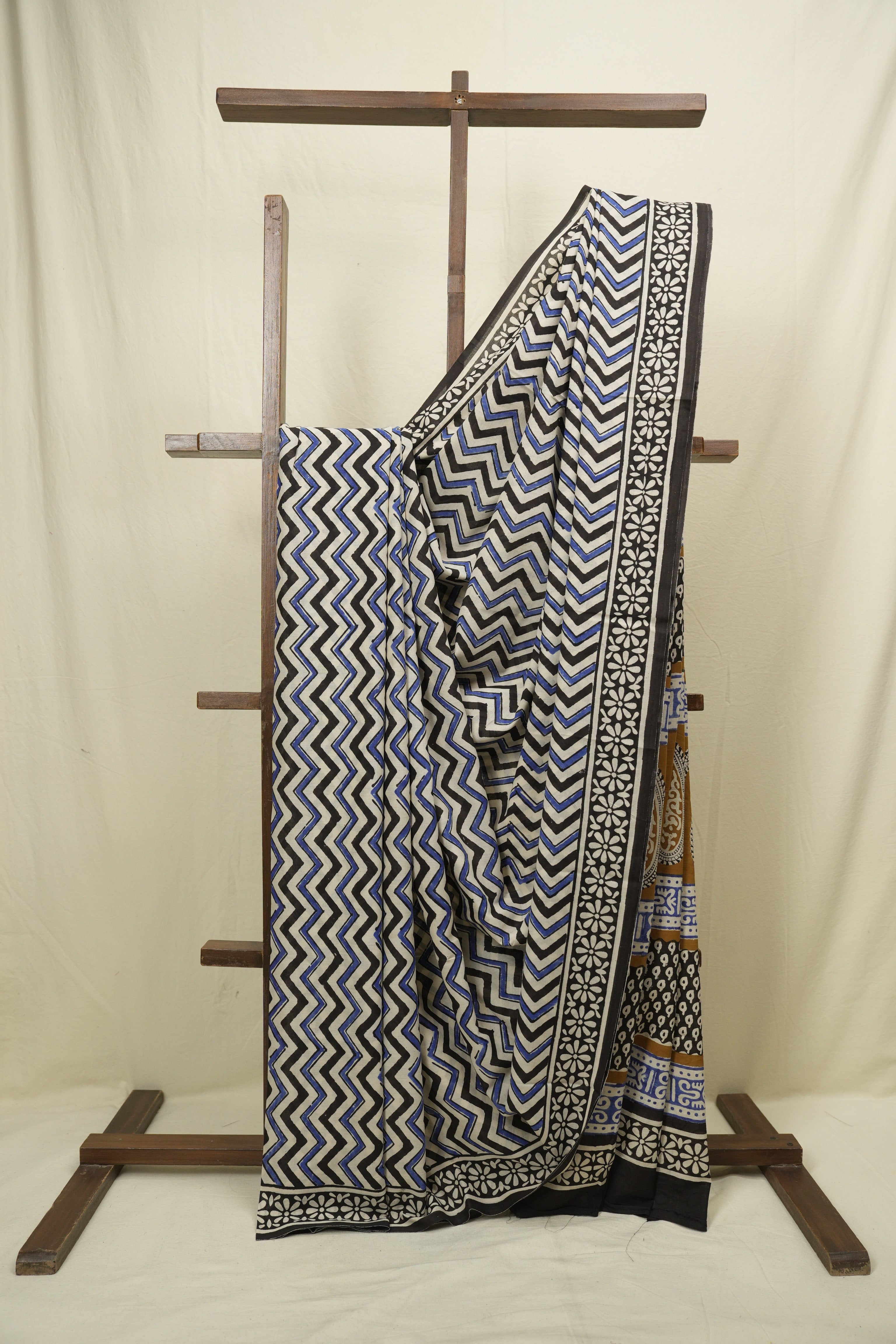 White HBP Cotton Saree - SRWCS3397