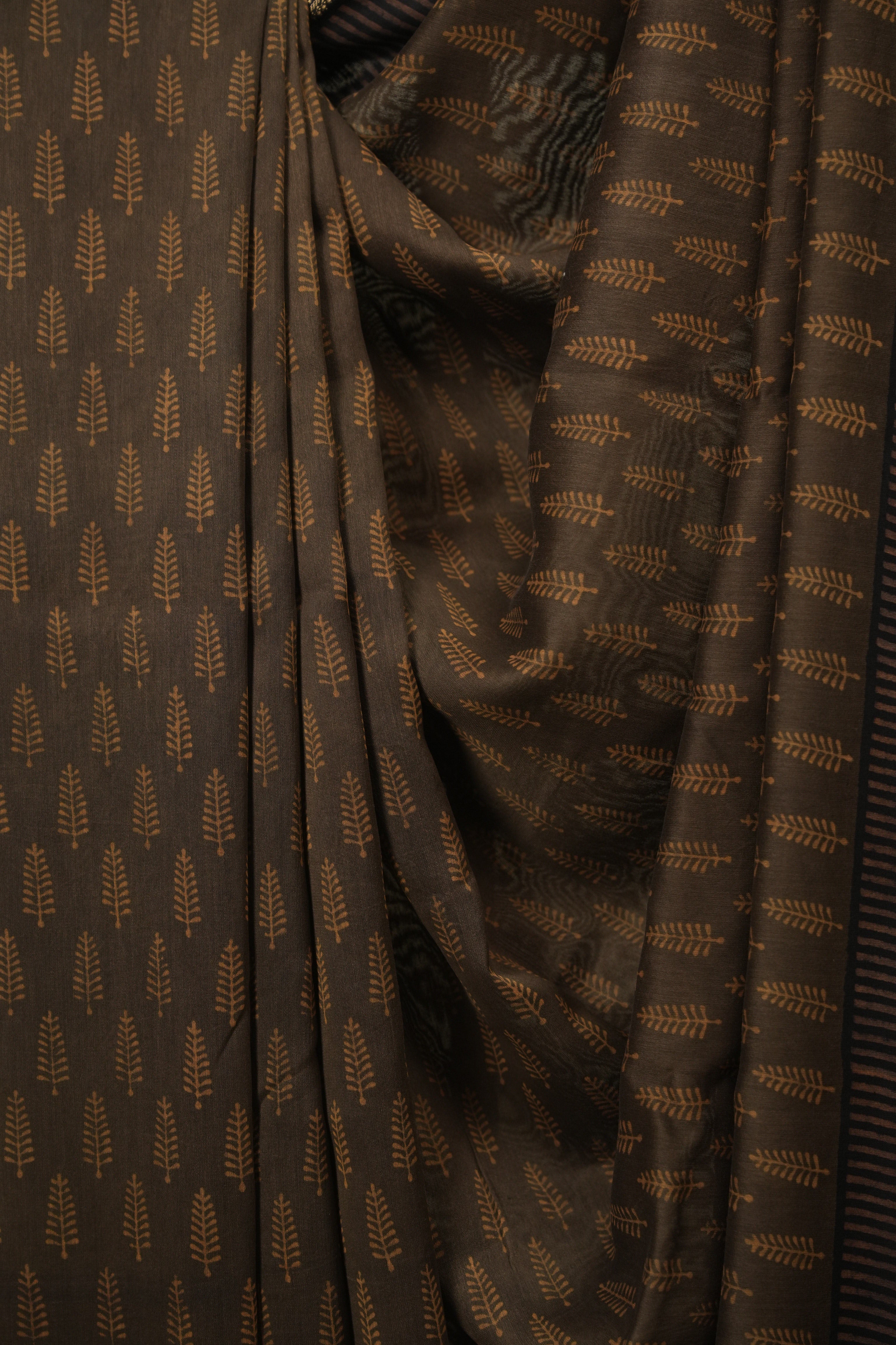 Brown HBP Cotton Silk Saree With Maheshwari Border - SRBCSS1800