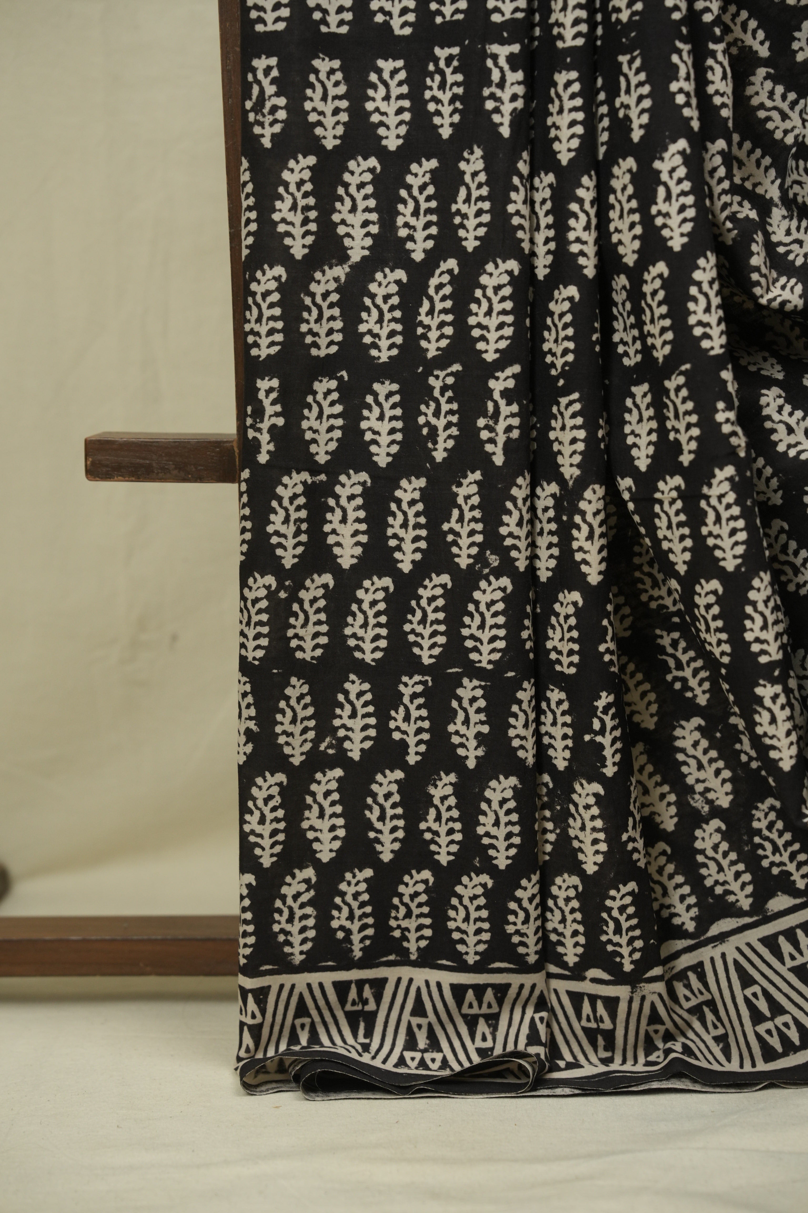 Black HBP Cotton Saree - SRBCS3388
