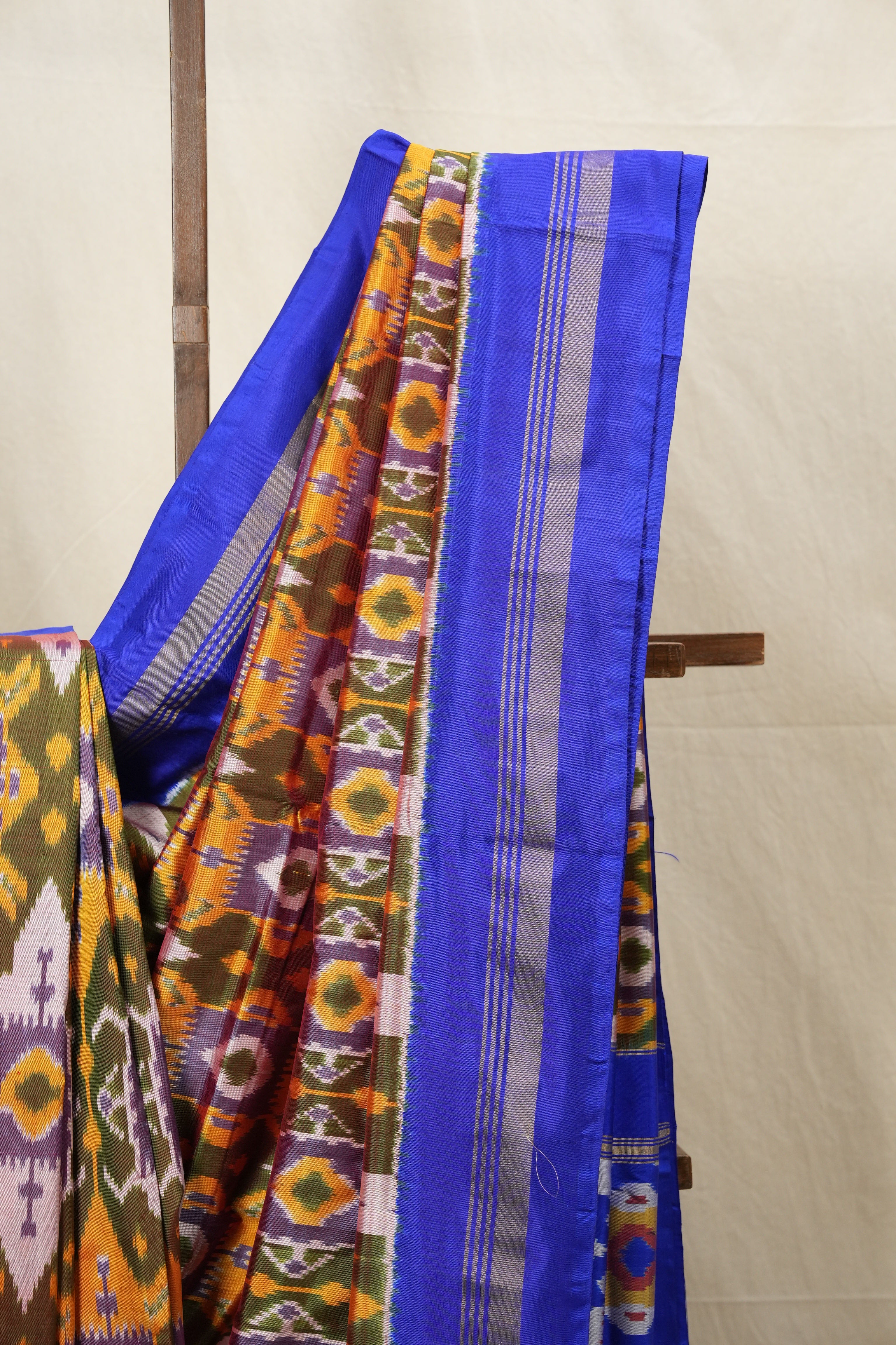 Multicolor Pochampalli Silk Ikat Saree - SRMPSIS170