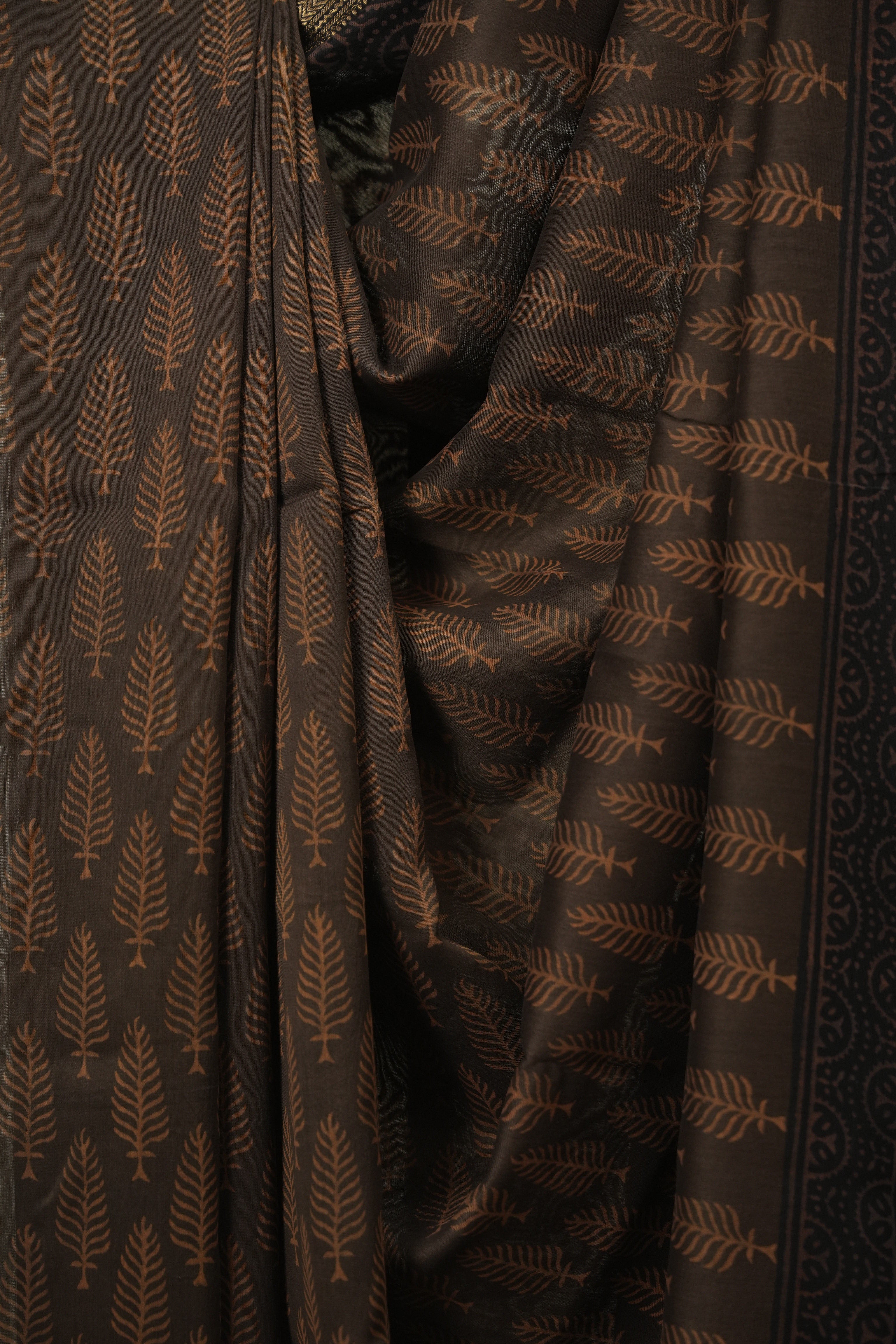 Brown HBP Cotton Silk Saree With Maheshwari Border - SRBCSS1802
