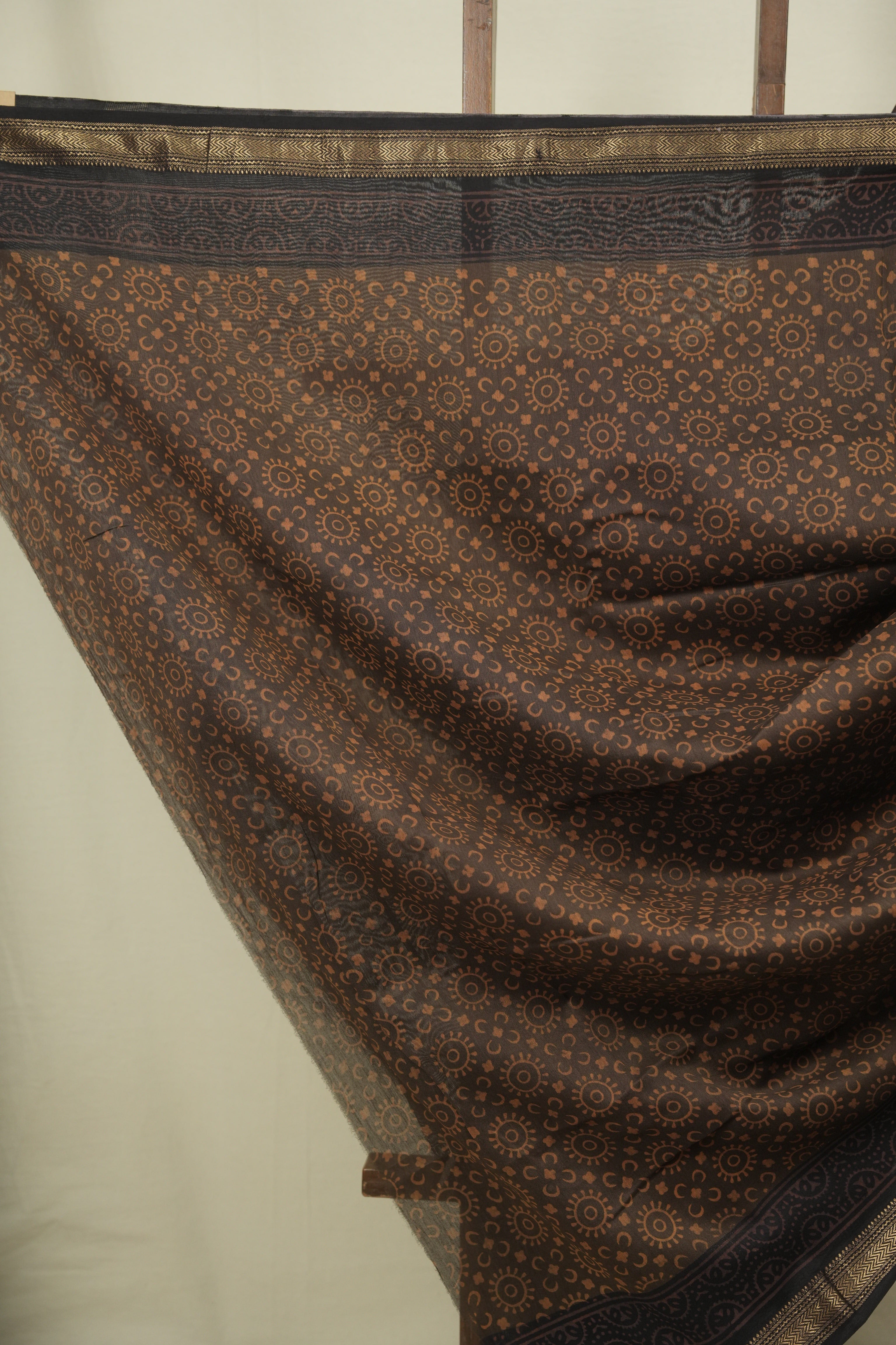 Brown HBP Cotton Silk Saree With Maheshwari Border - SRBCSS1802