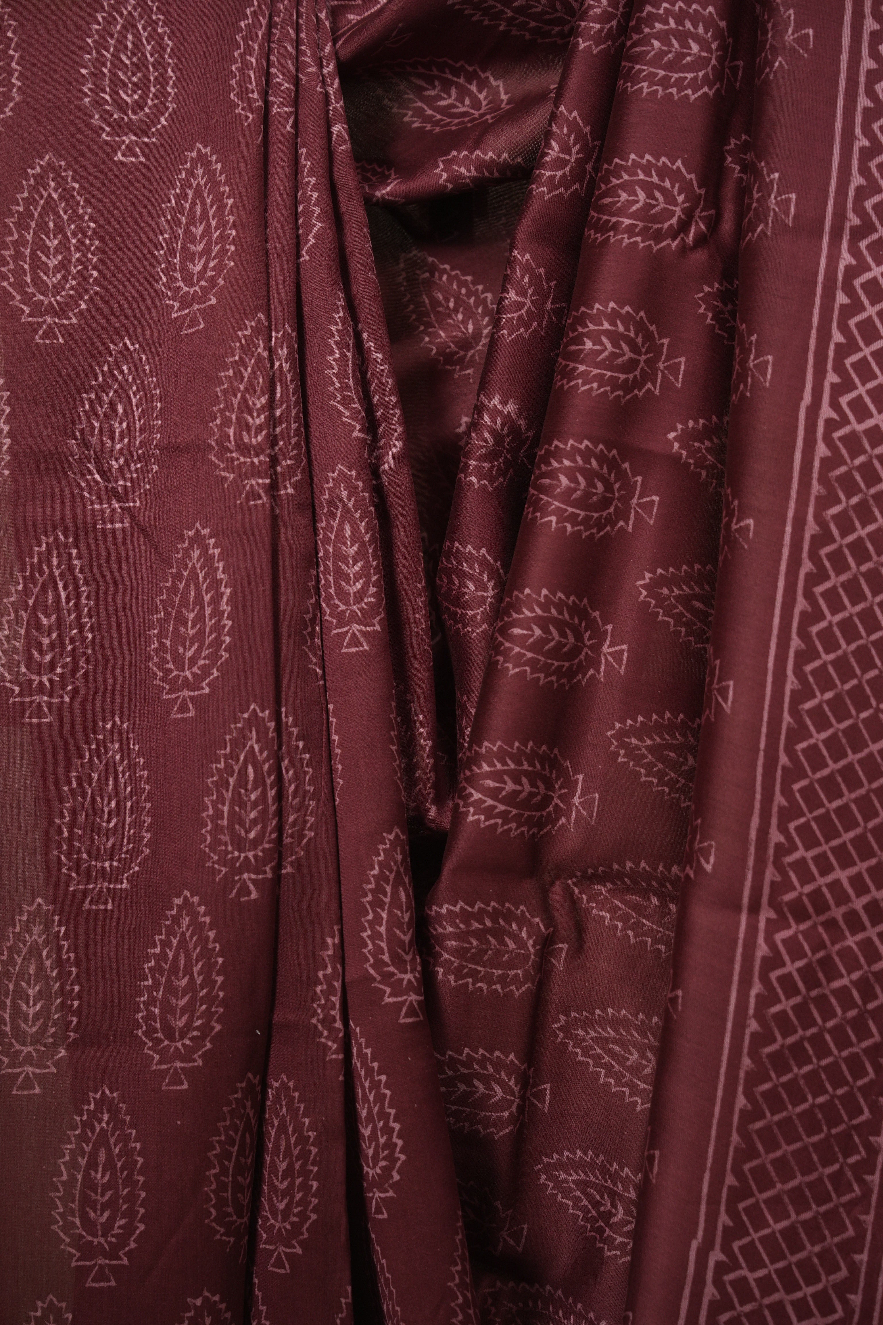 Maroon HBP Cotton Silk Saree With Chanderi Border - SRMCSS1787