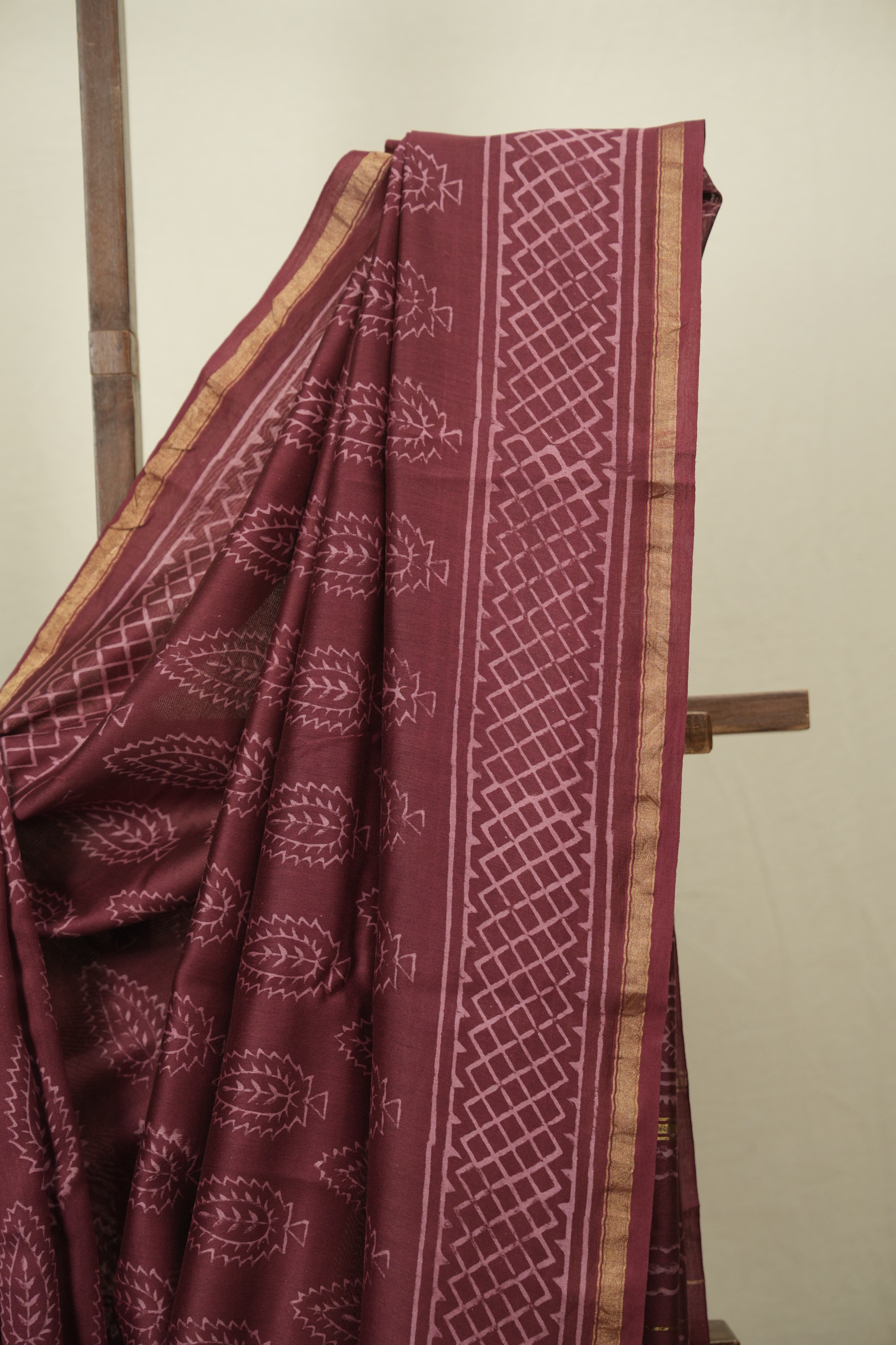 Maroon HBP Cotton Silk Saree With Chanderi Border - SRMCSS1787