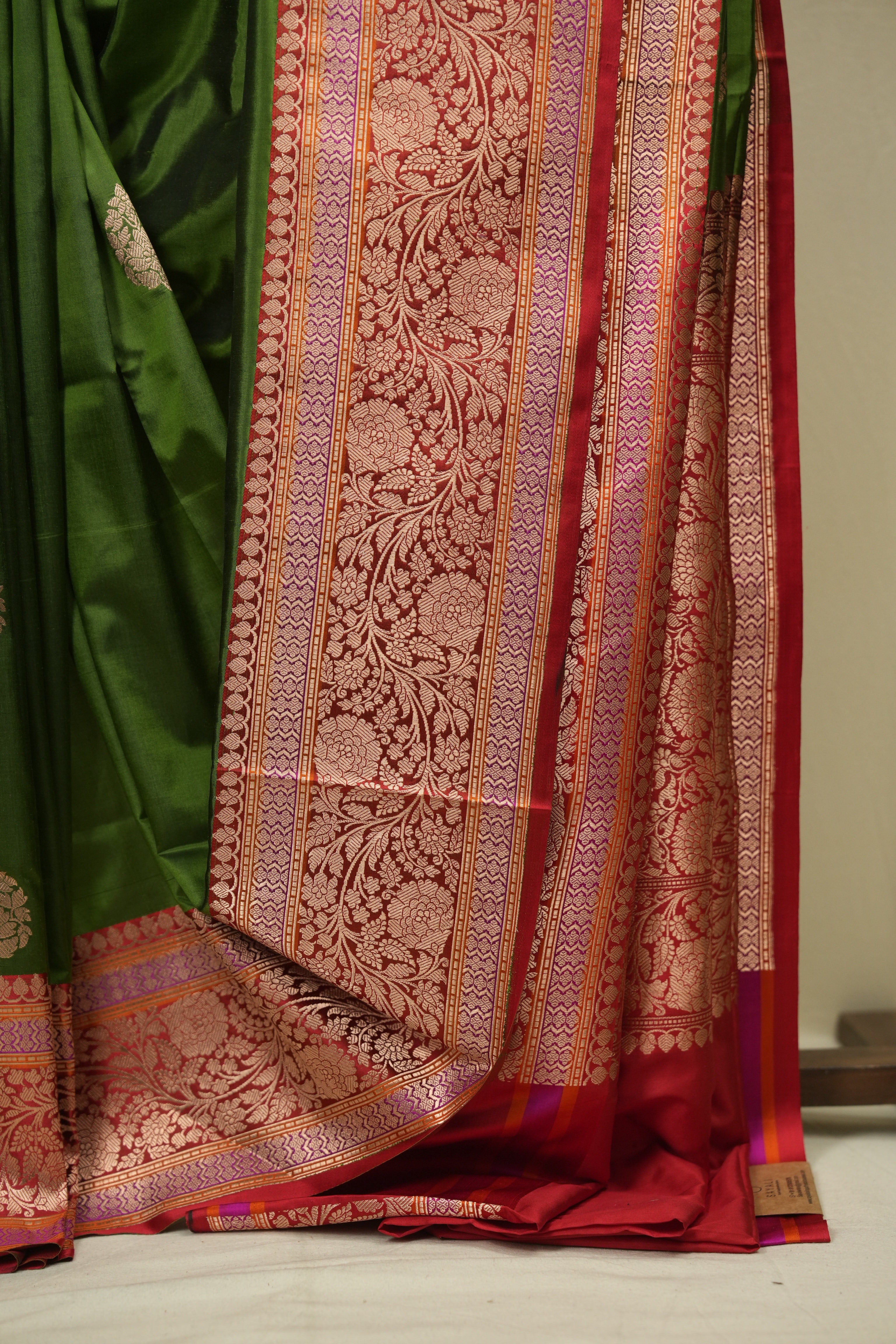 Mehendi Banarasi Silk Saree - SRMBSS954