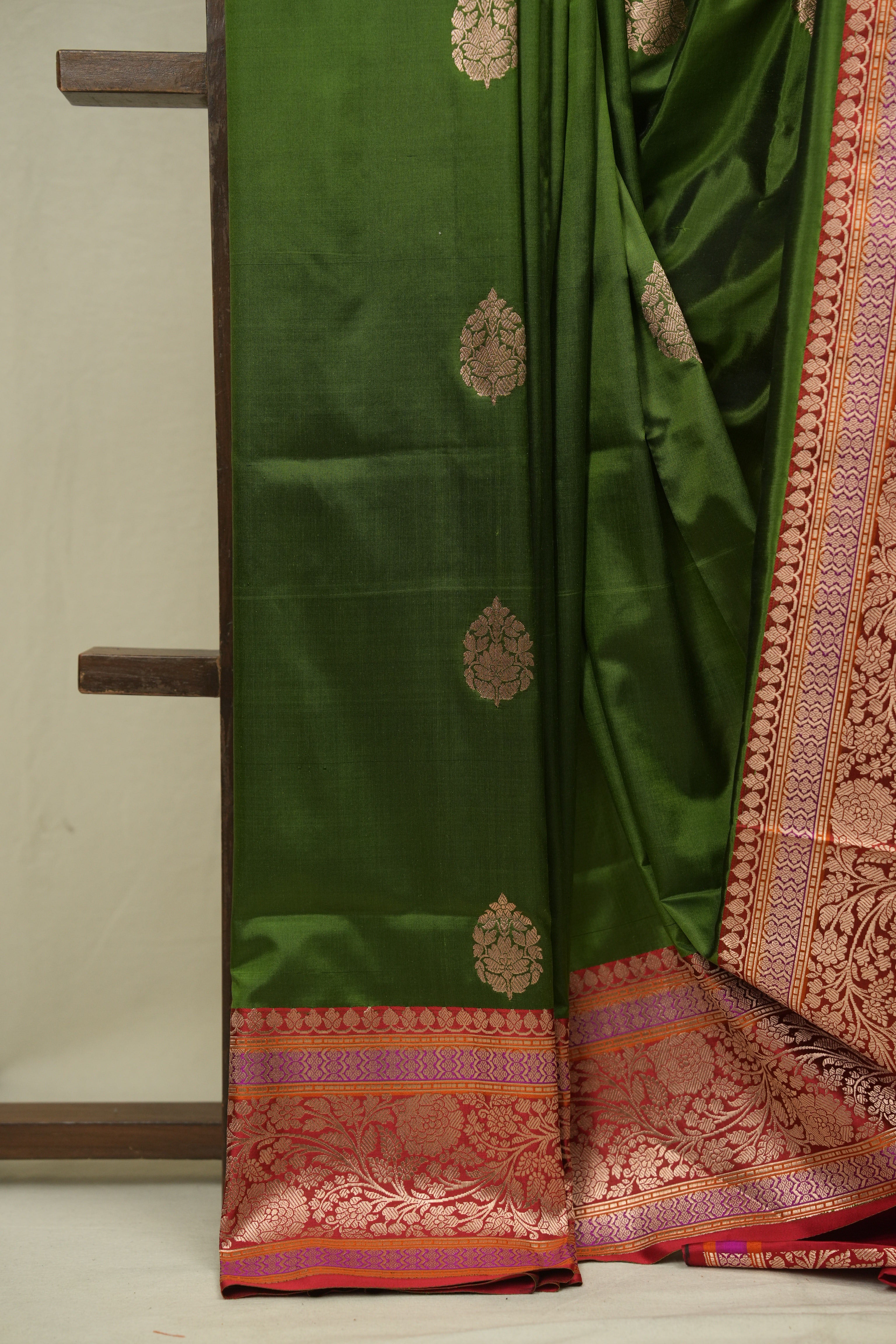 Mehendi Banarasi Silk Saree - SRMBSS954
