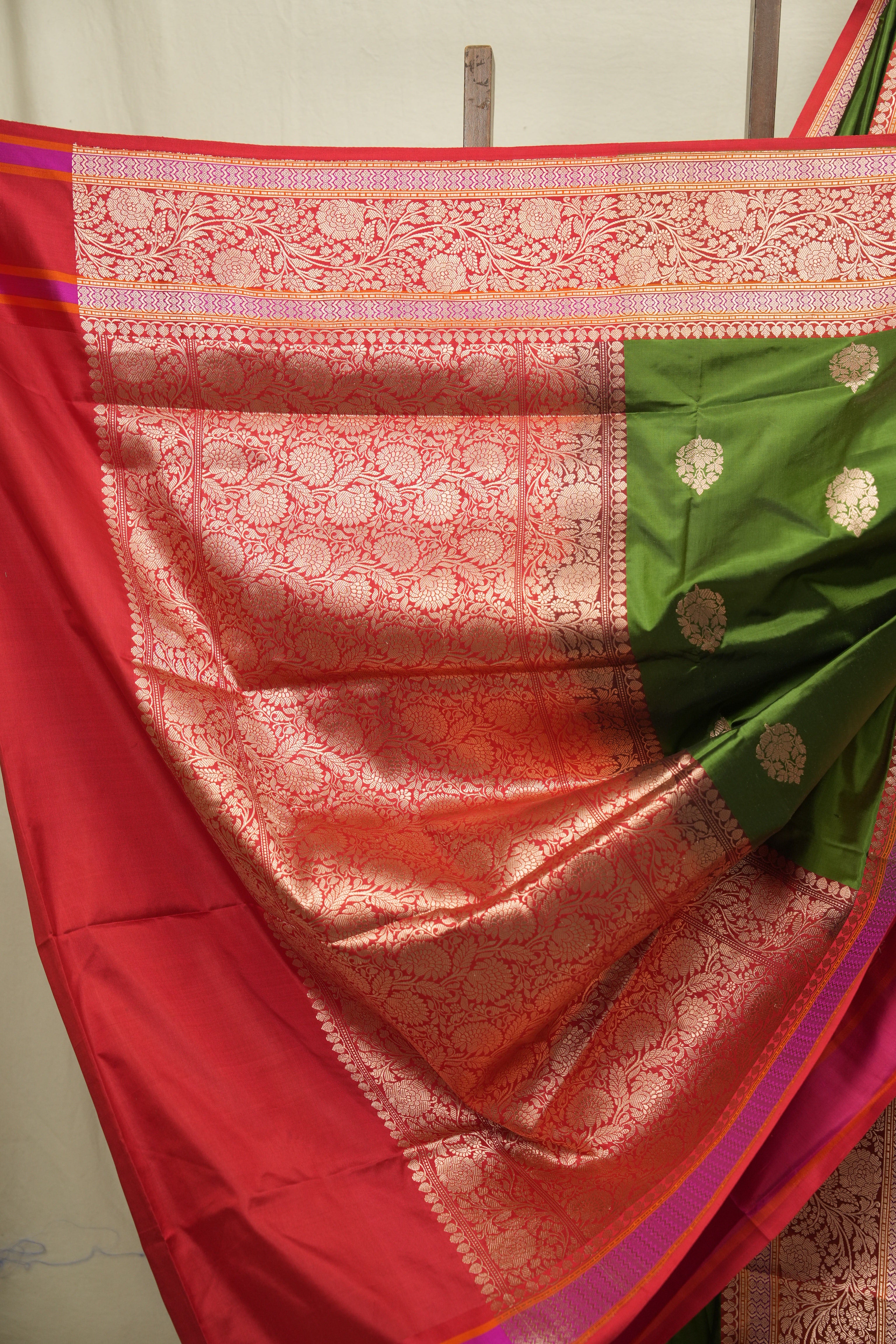 Mehendi Banarasi Silk Saree - SRMBSS954