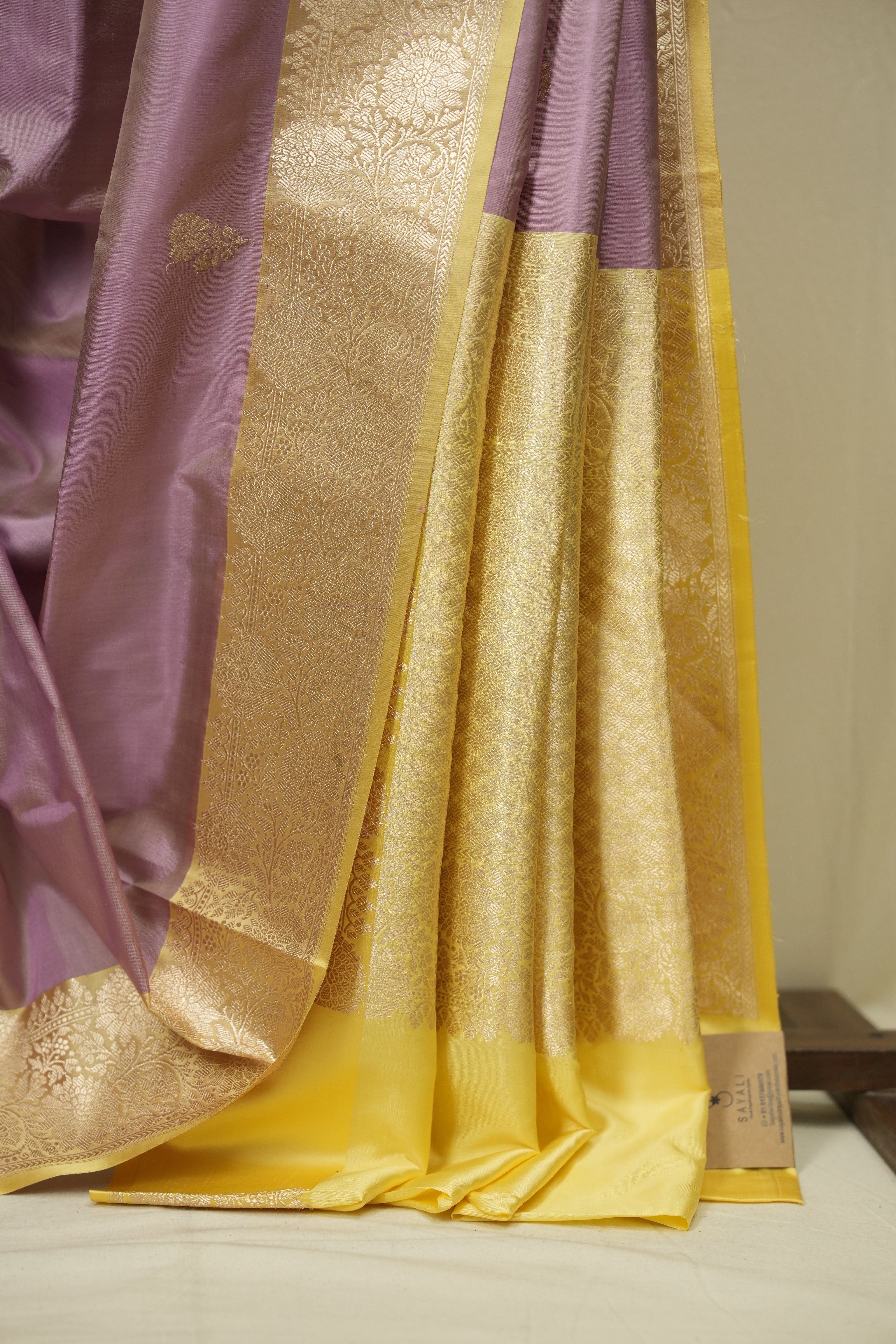 Lavender Banarasi Silk Saree - SRLBSS951