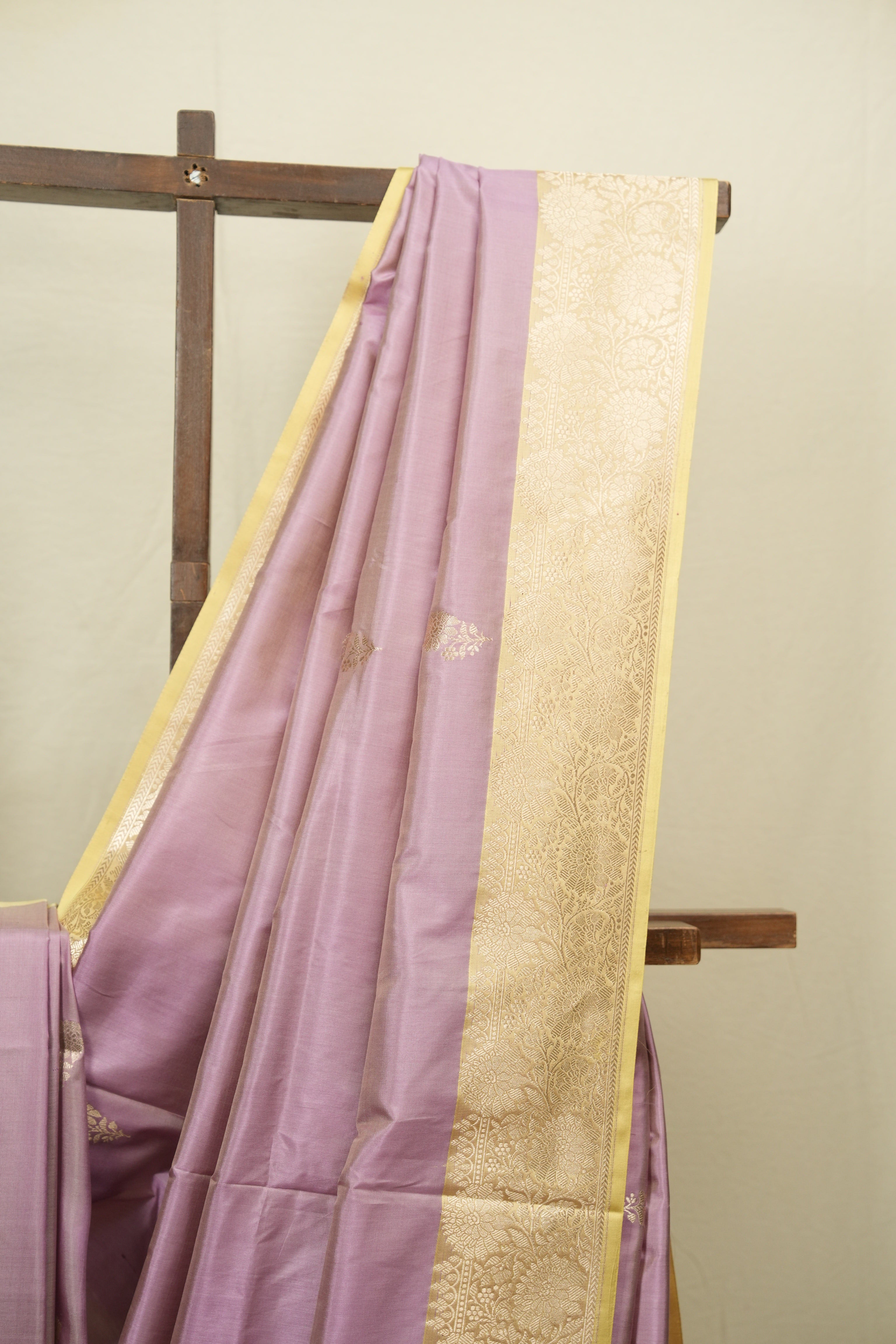 Lavender Banarasi Silk Saree - SRLBSS951