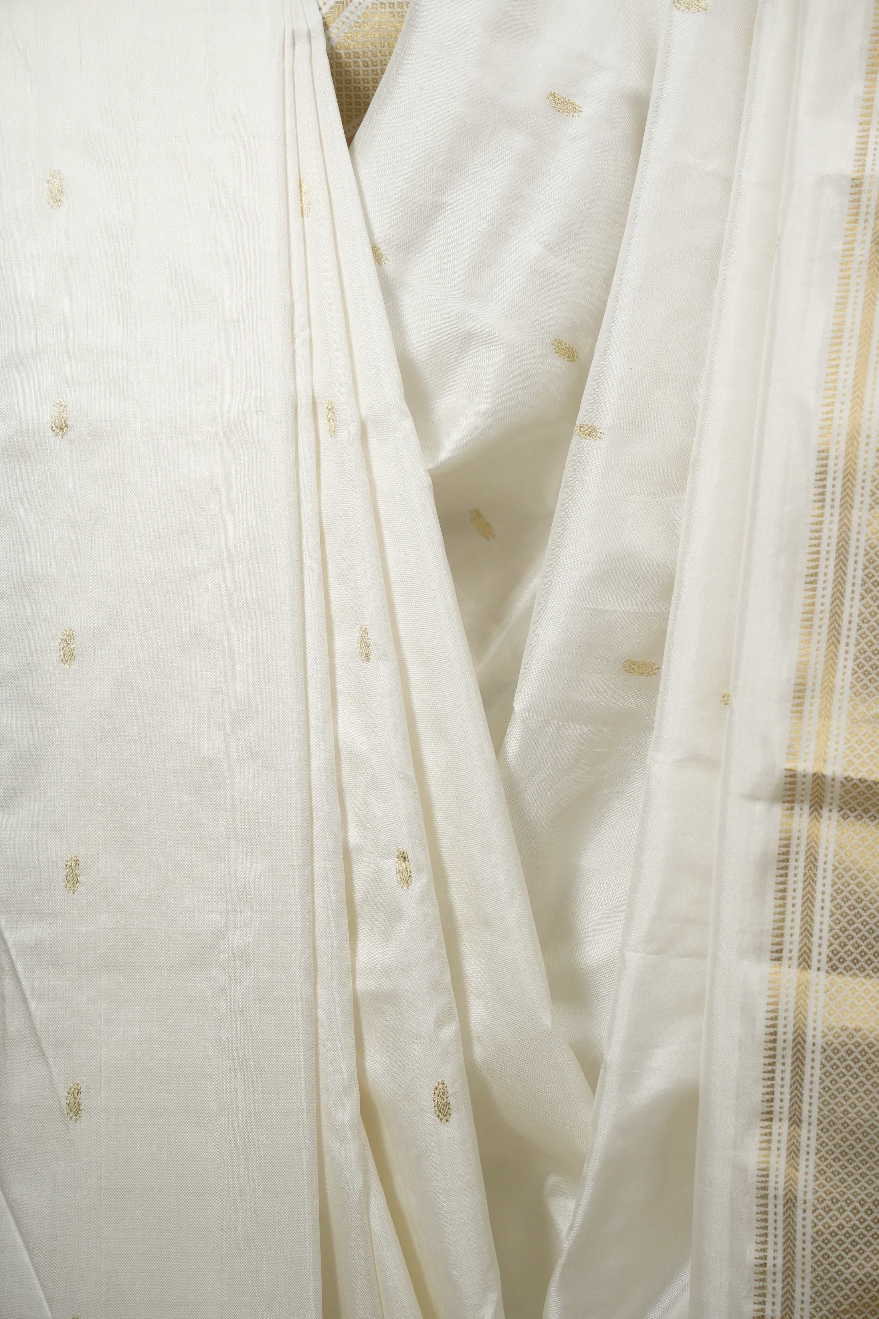 White Silk Paithani Saree - SRWSPS817