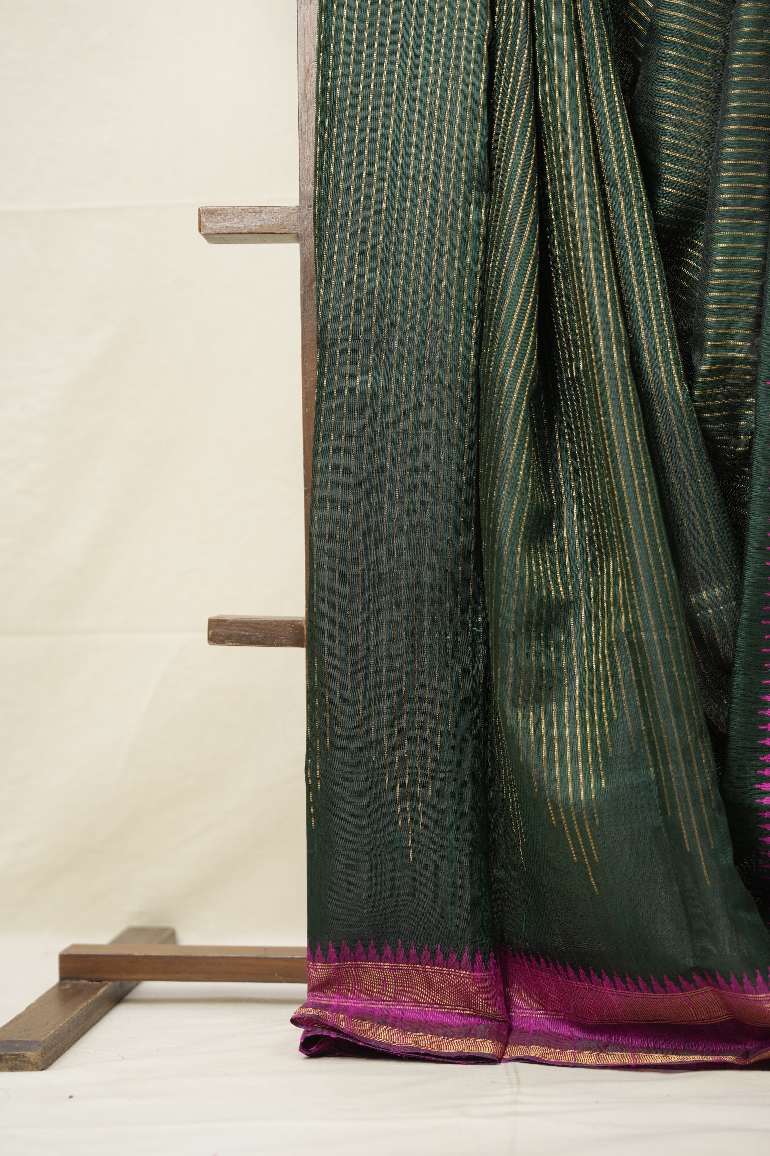 Green Raw Silk Saree - SRGRSS961