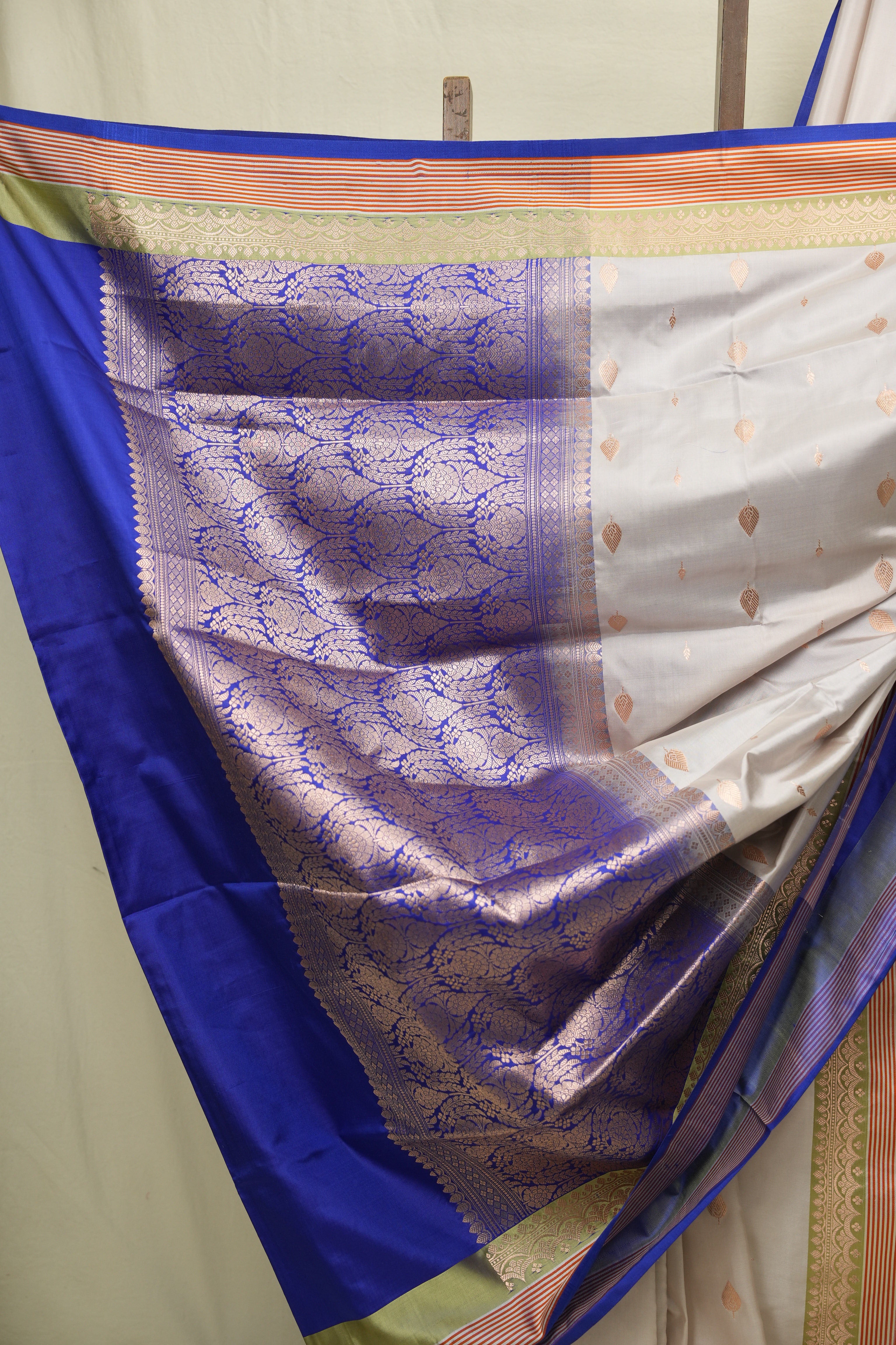 Cream Banarasi Silk Saree - SRCBSS947