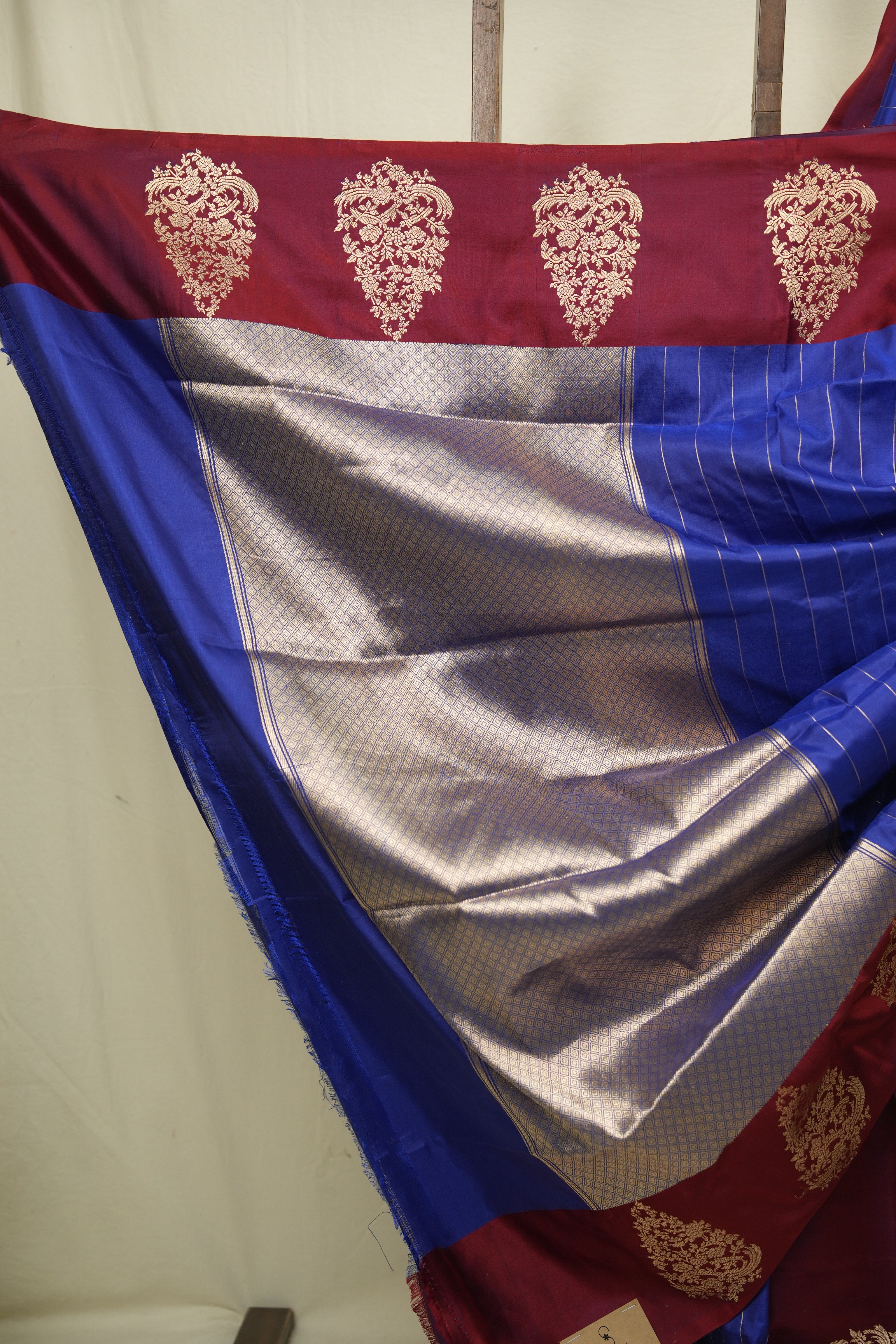 Navy Blue Banarasi Silk Saree - SRNBBSS935
