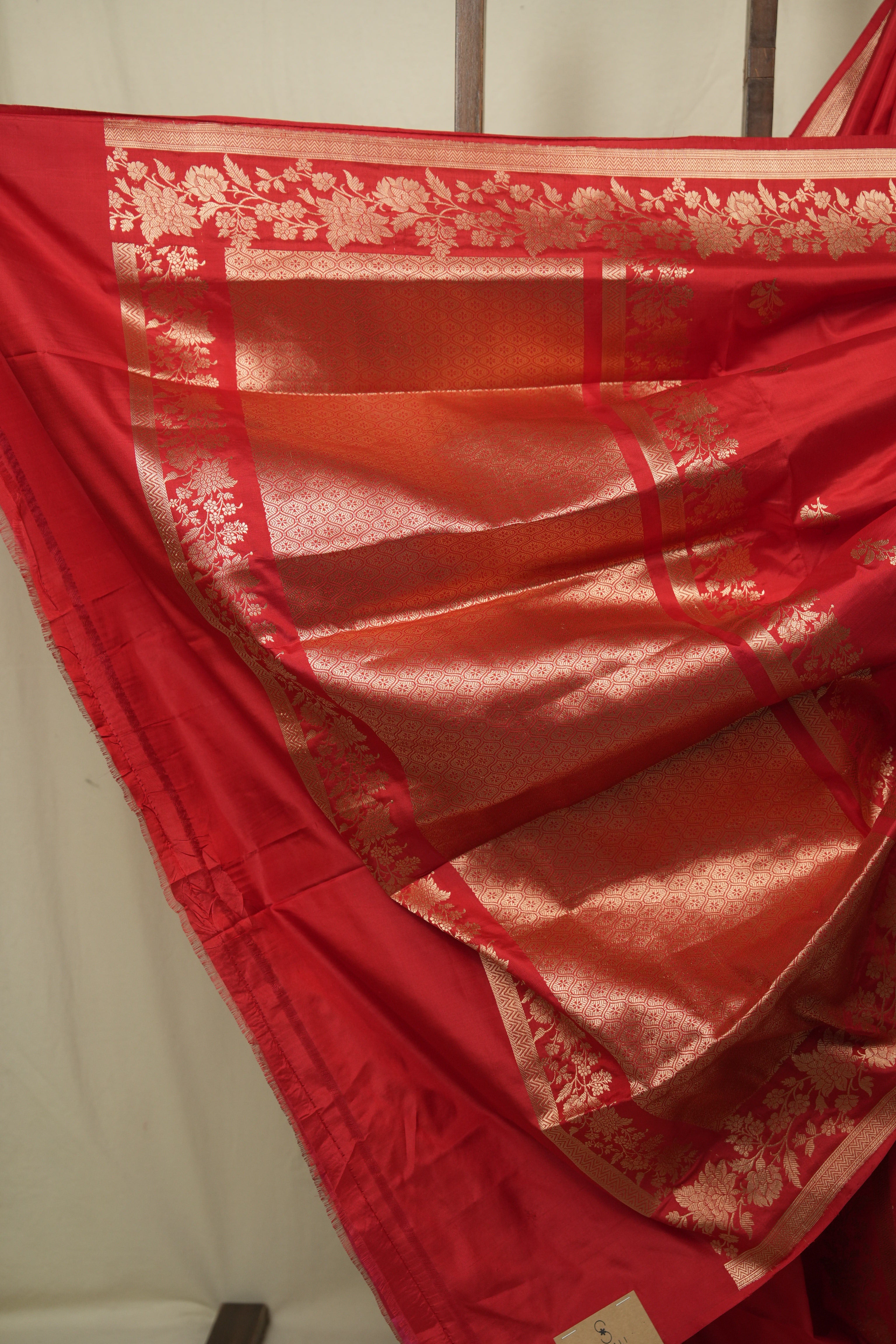 Red Banarasi Silk Saree - SRRBSS938