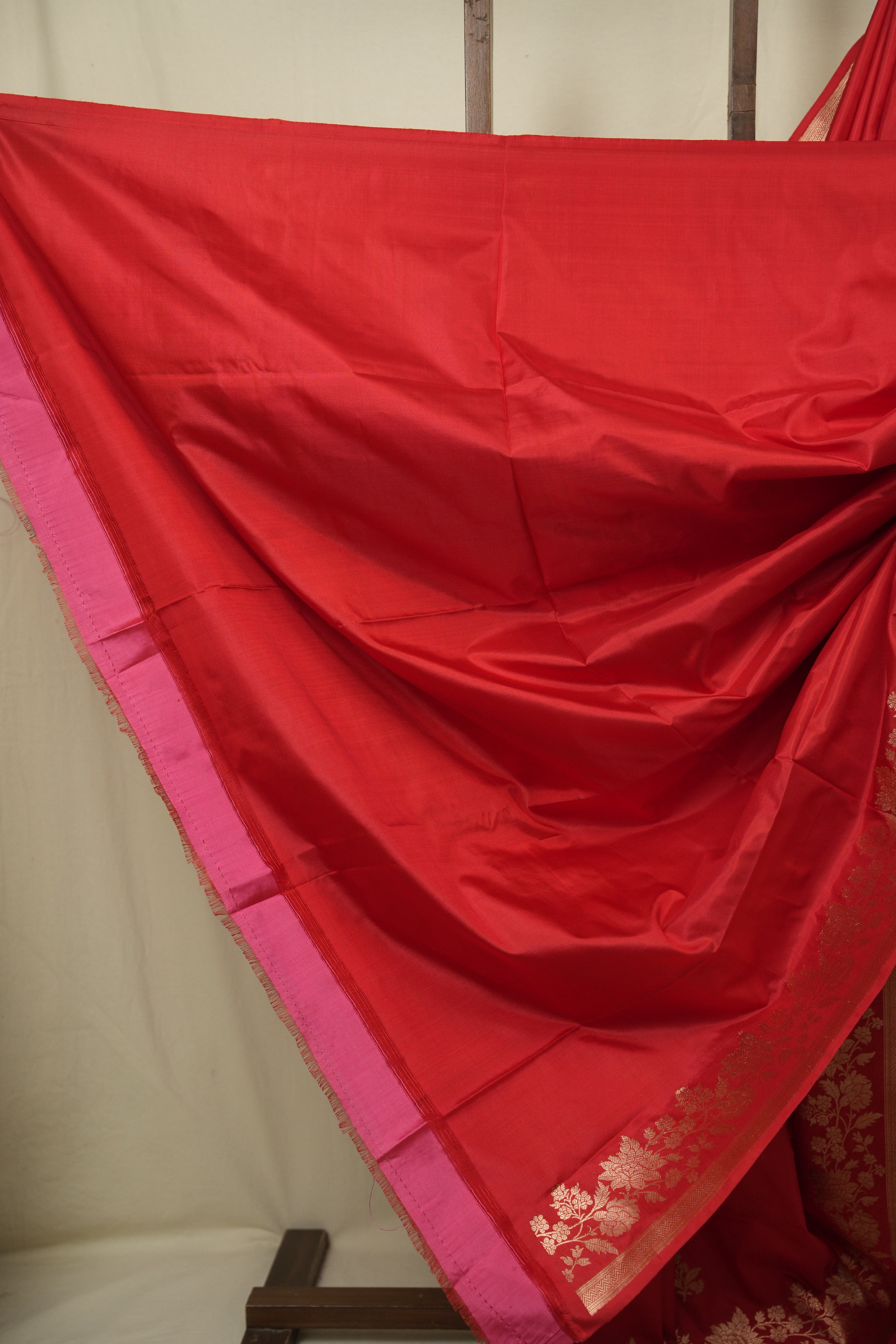 Red Banarasi Silk Saree - SRRBSS938