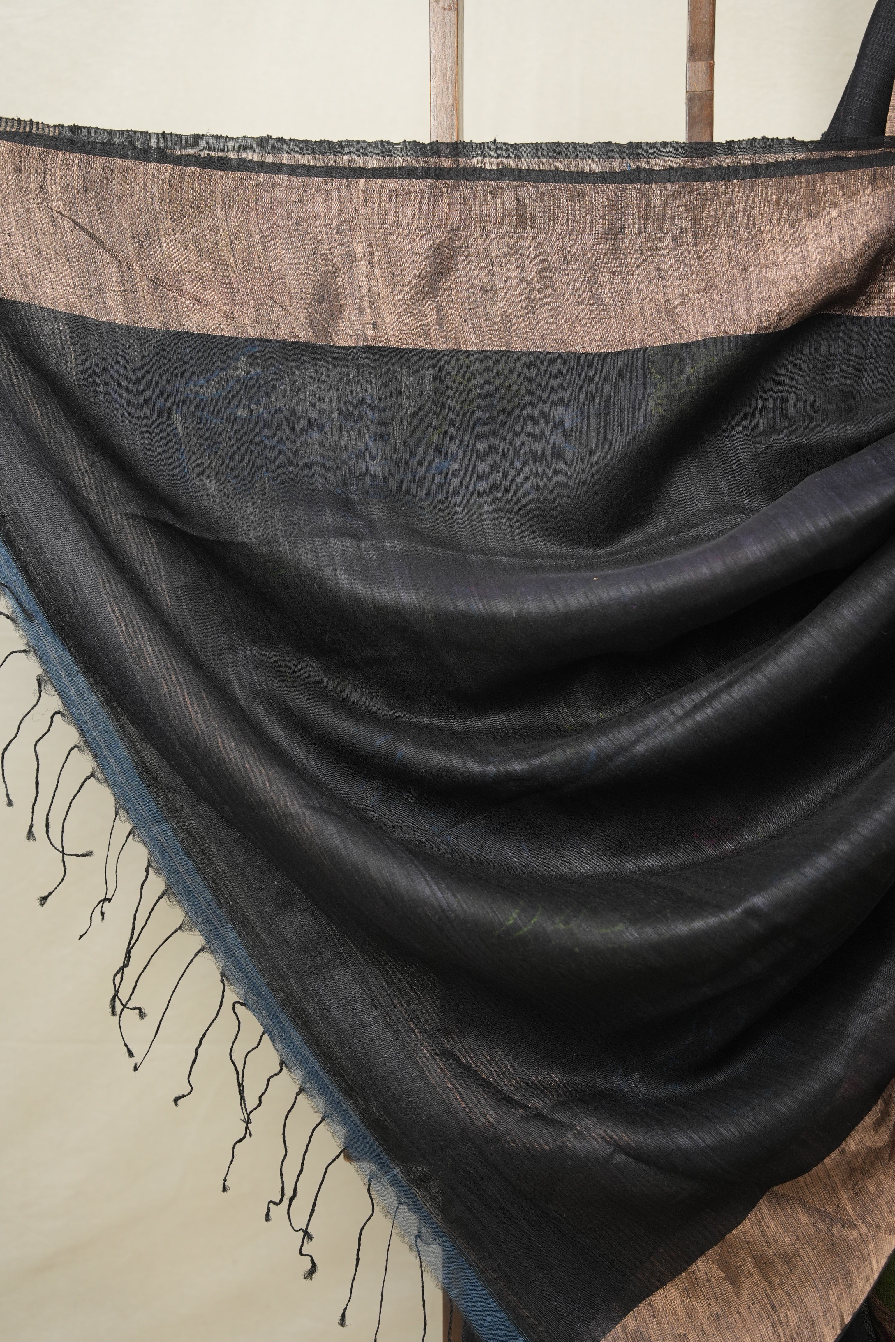 Black Matka Silk Jamdani Saree - SRBMSJS98