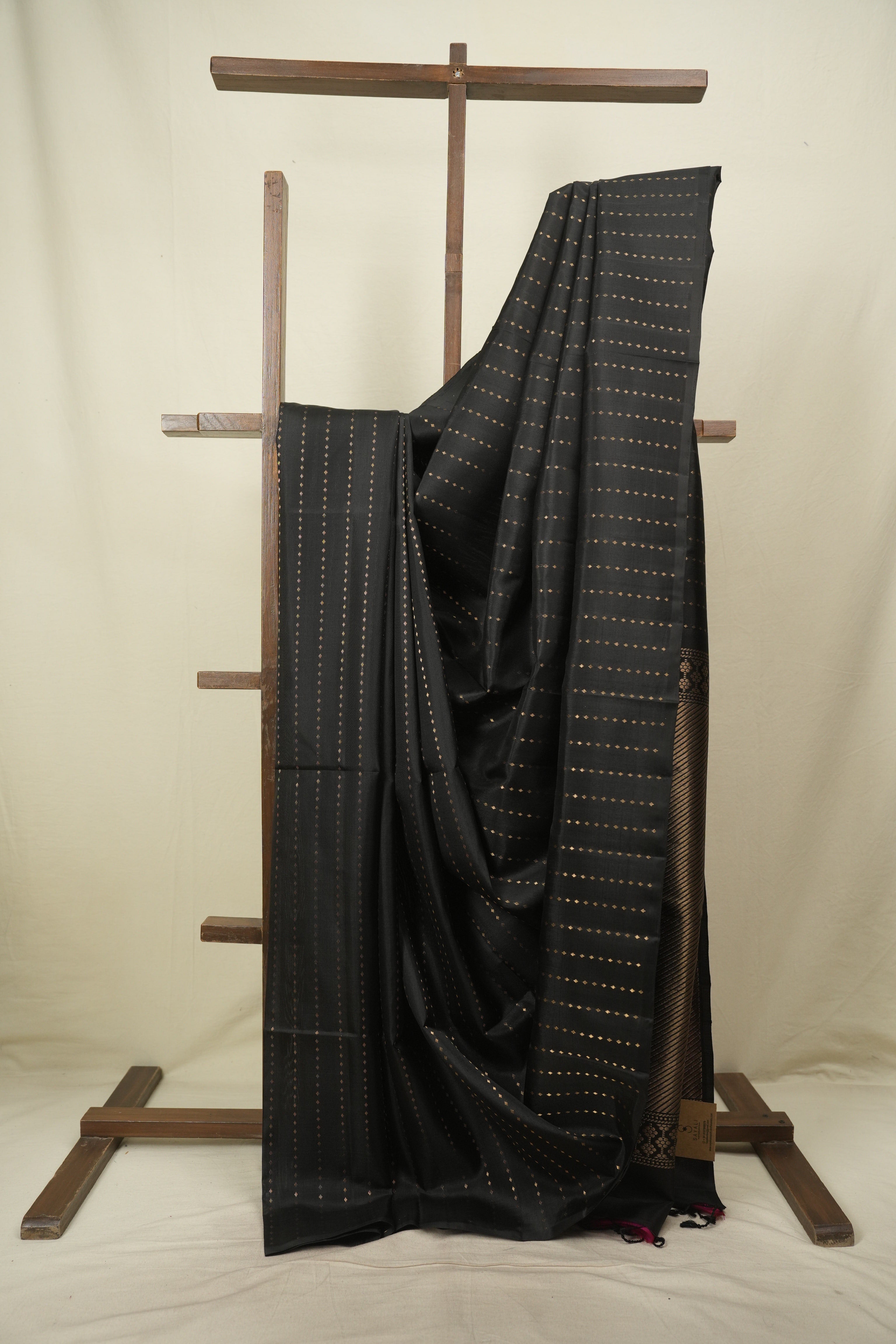 Black Soft Silk Saree - SRBSSS480