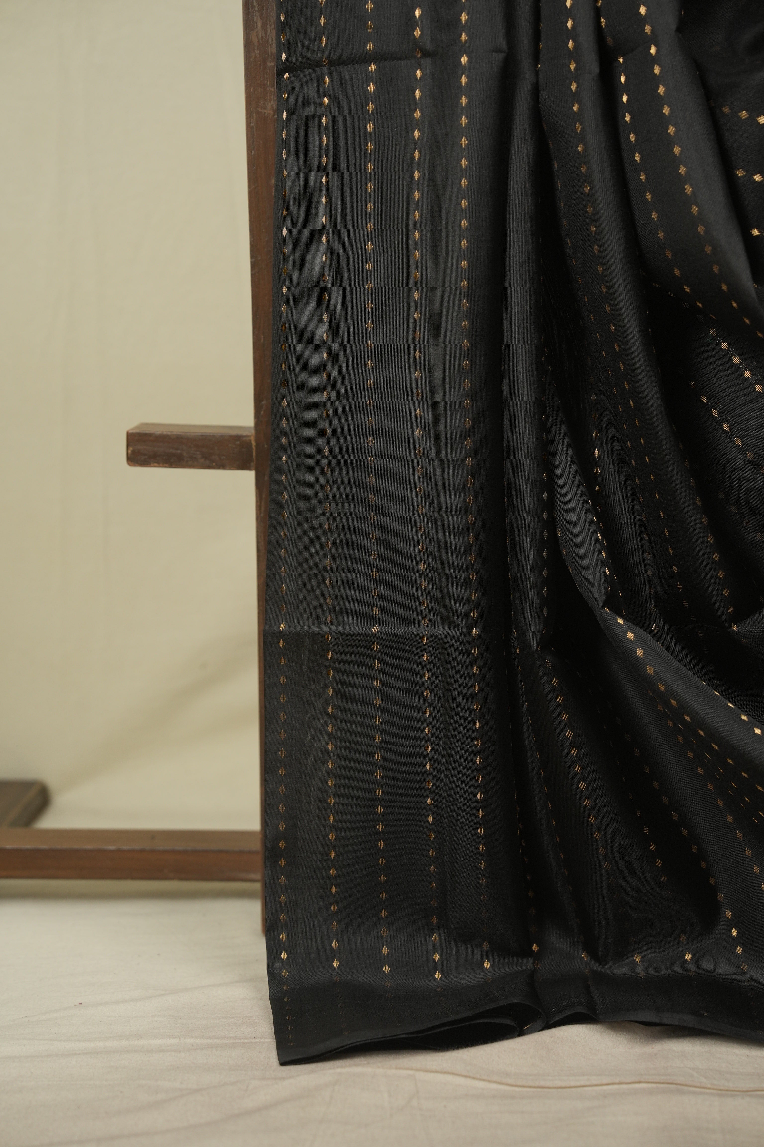 Black Soft Silk Saree - SRBSSS480