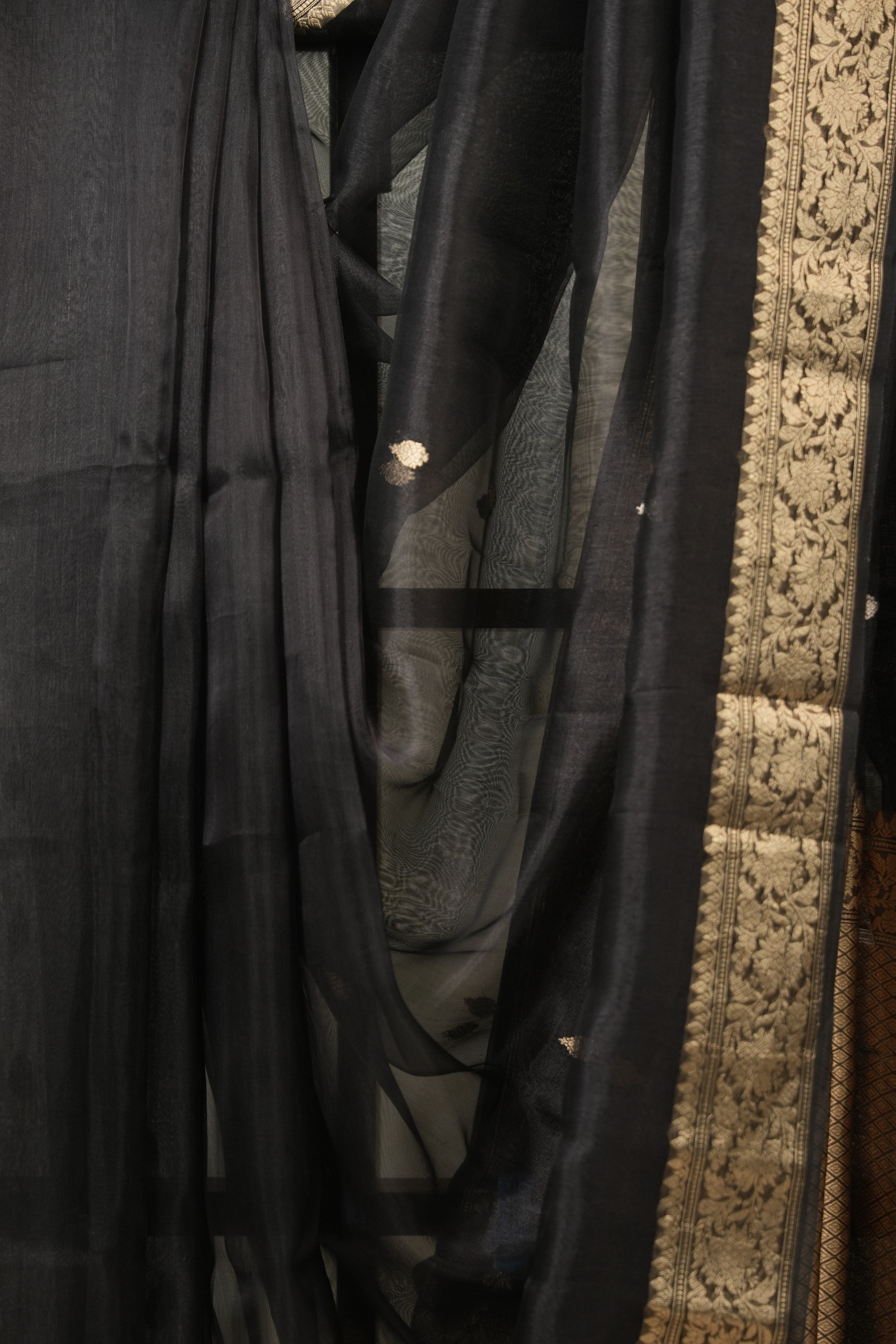 Black Tissue Banarasi Silk Saree - SRBTBSS51