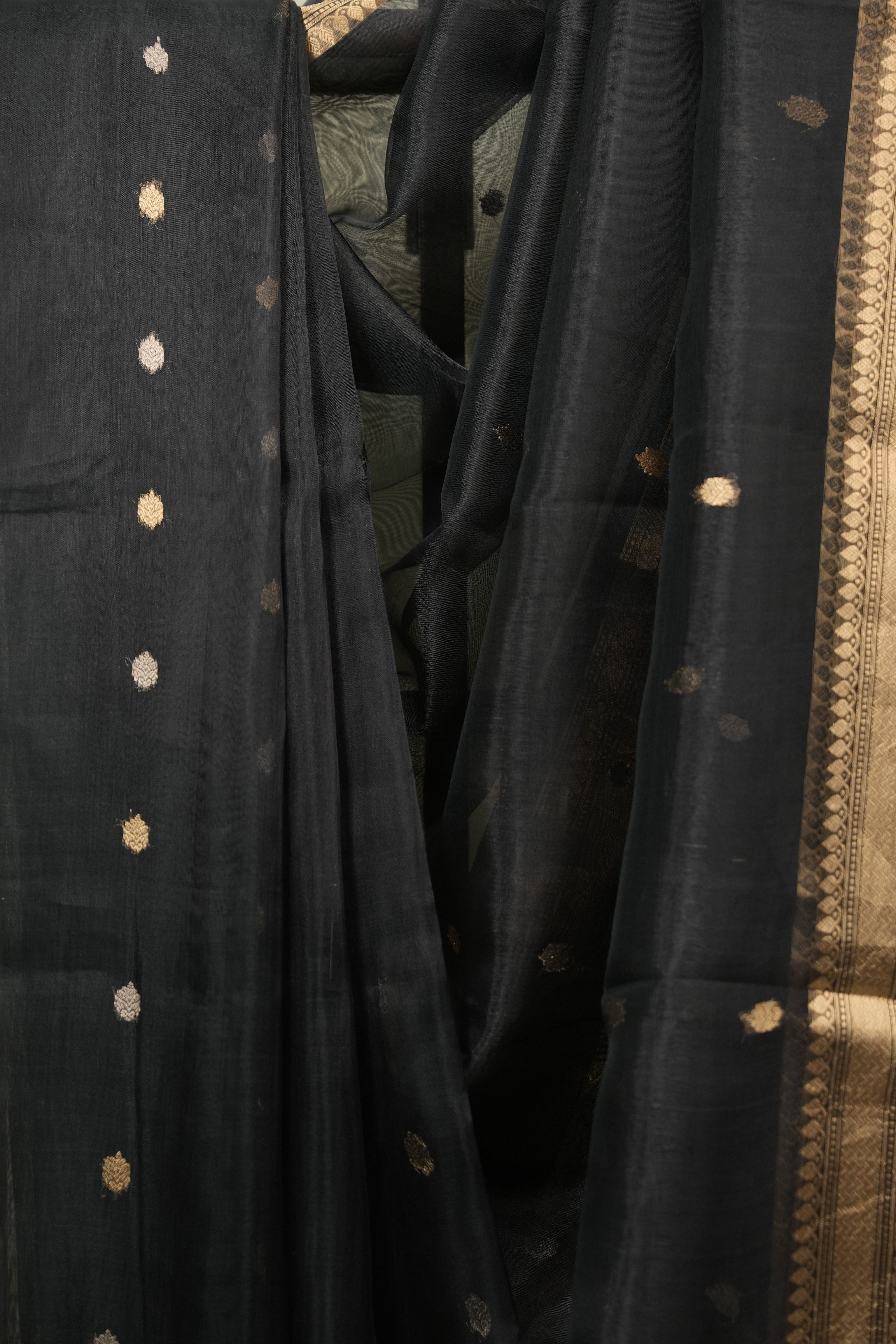 Black Tissue Banarasi Silk Saree - SRBTBSS78