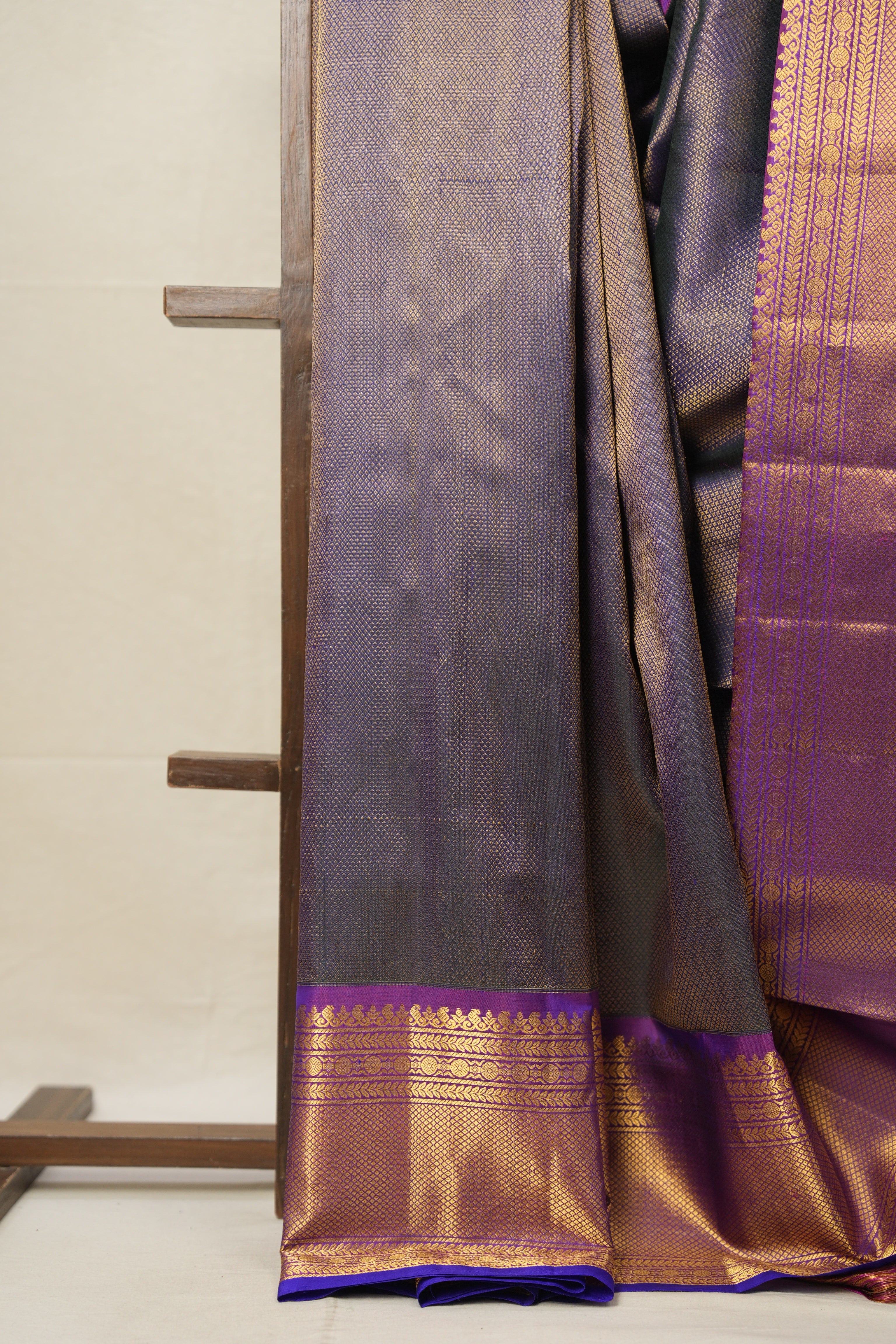 Golden Purple Gadwal Silk Saree - SRGPGSS596