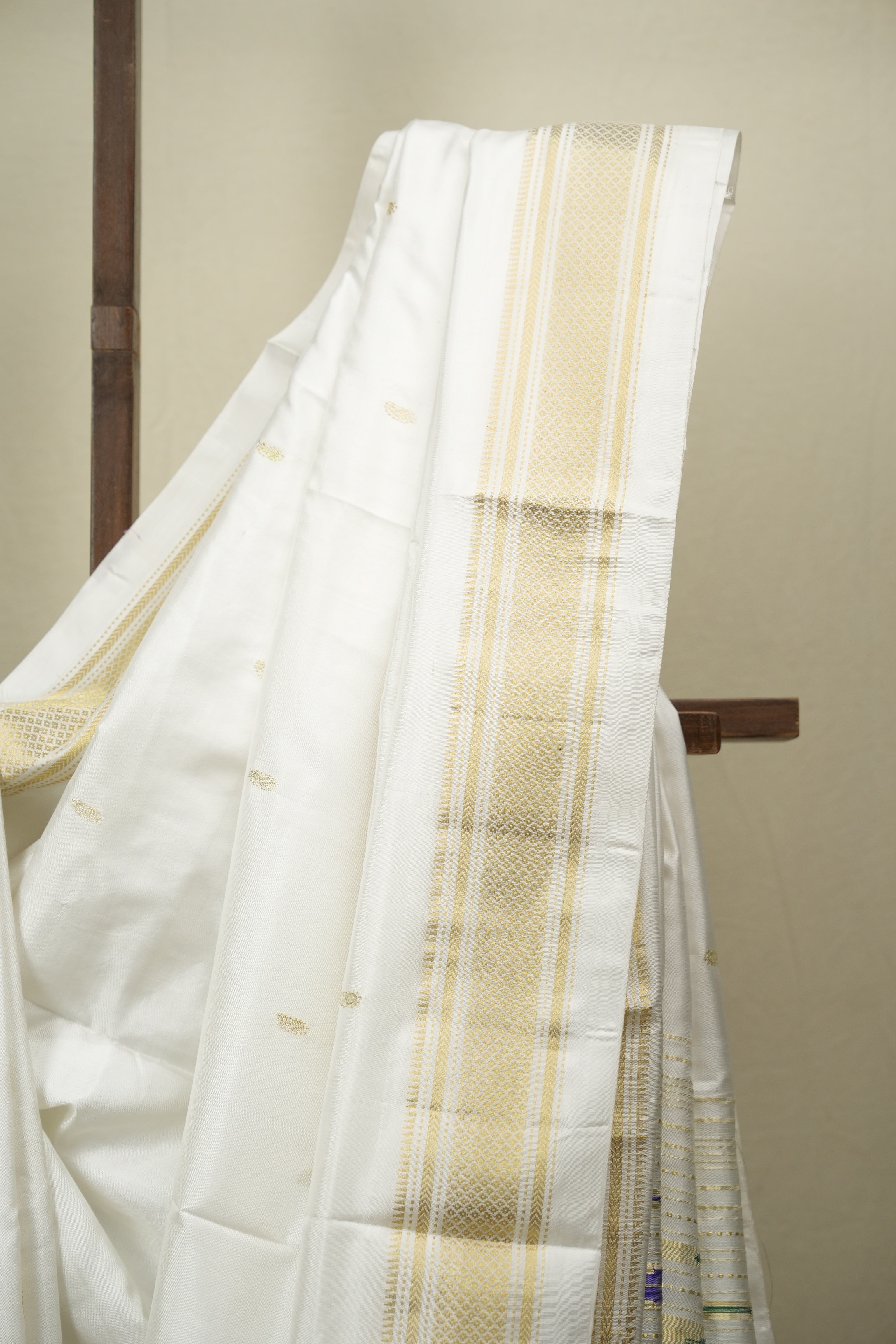 White Silk Paithani Saree - SRWSPS829