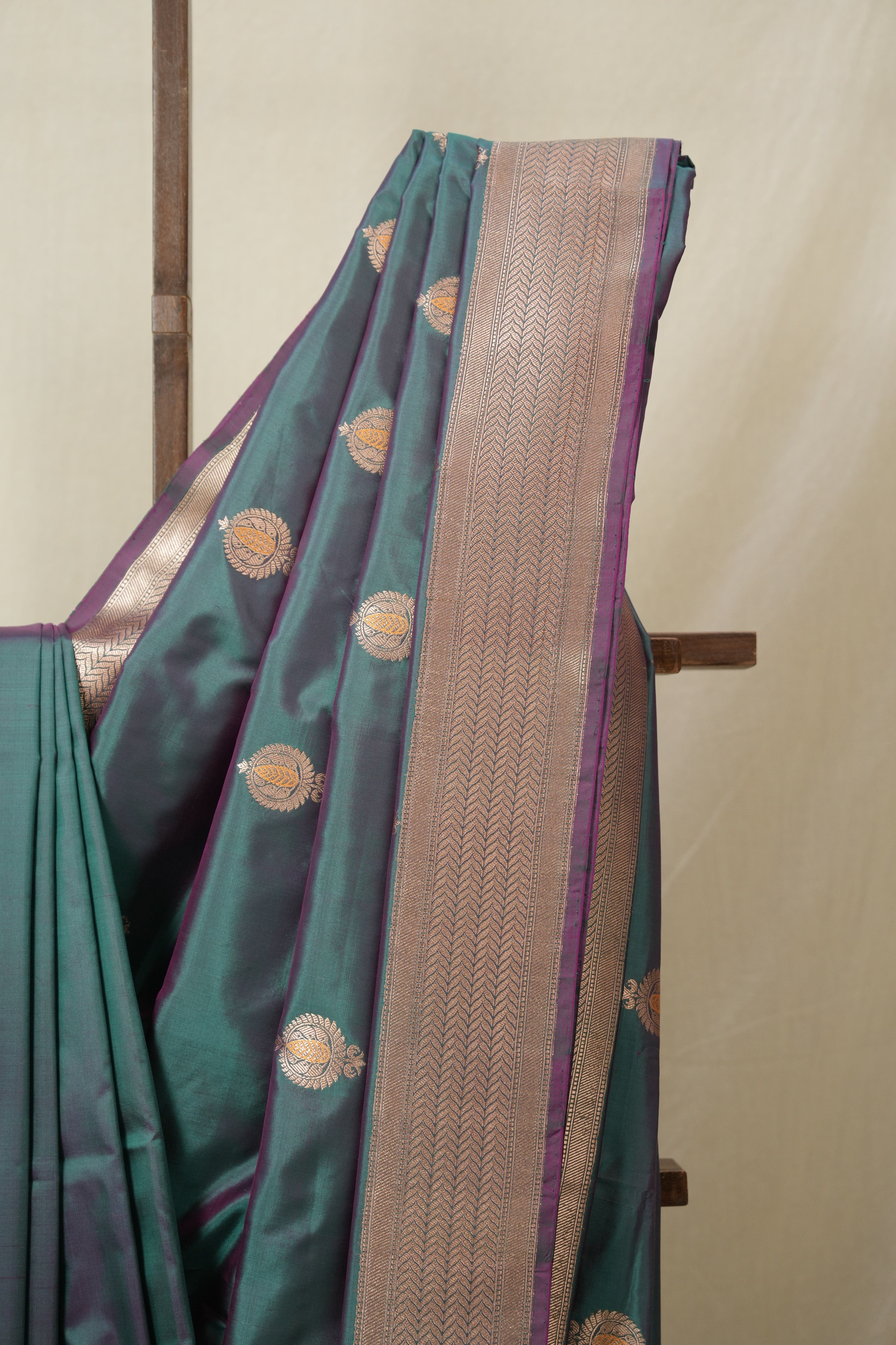 Two Tone Teal Green Banarasi Silk Saree - SRTTTGBSS883