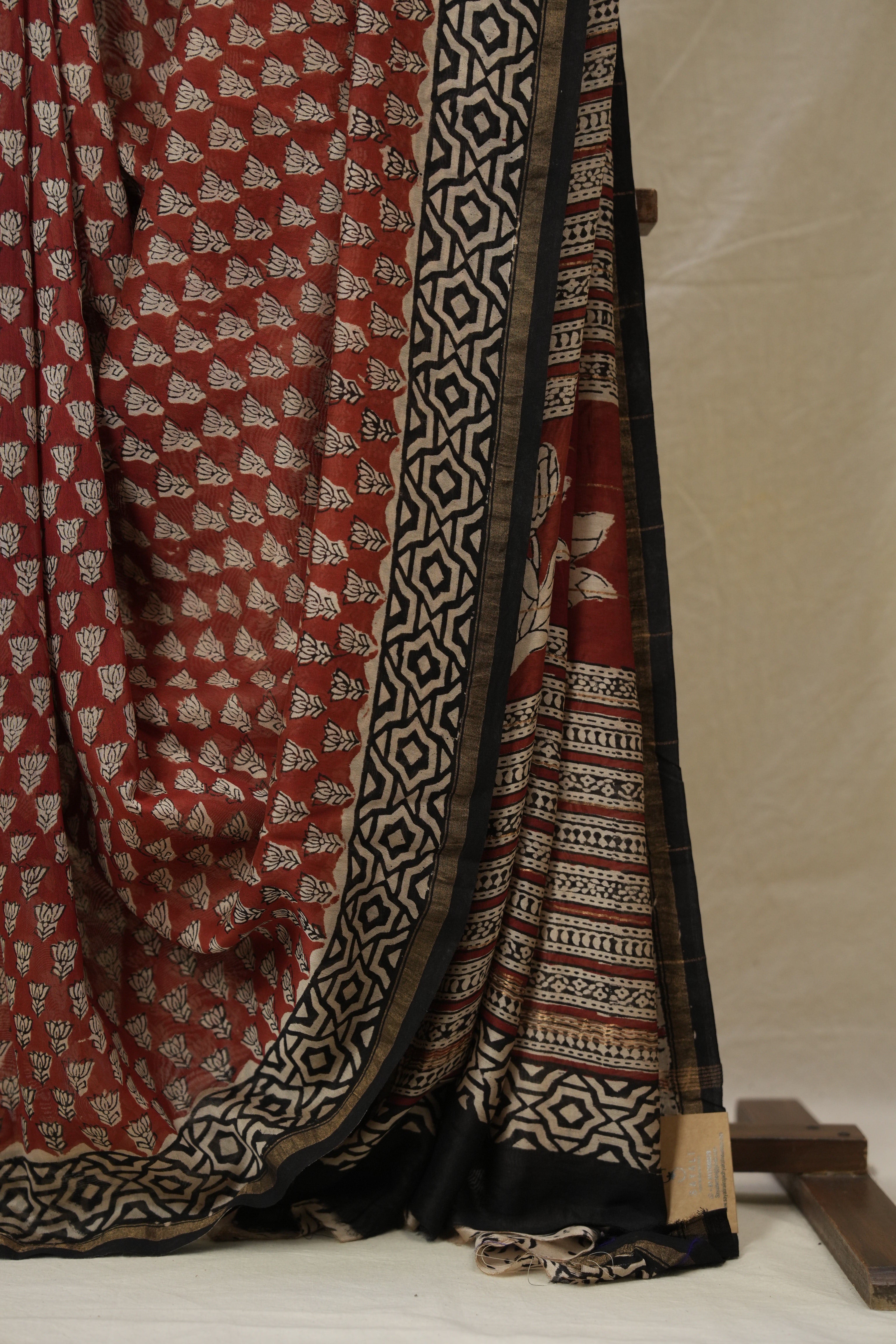 Maroon HBP Cotton Silk Saree With Chanderi Border - SRMCSS1541