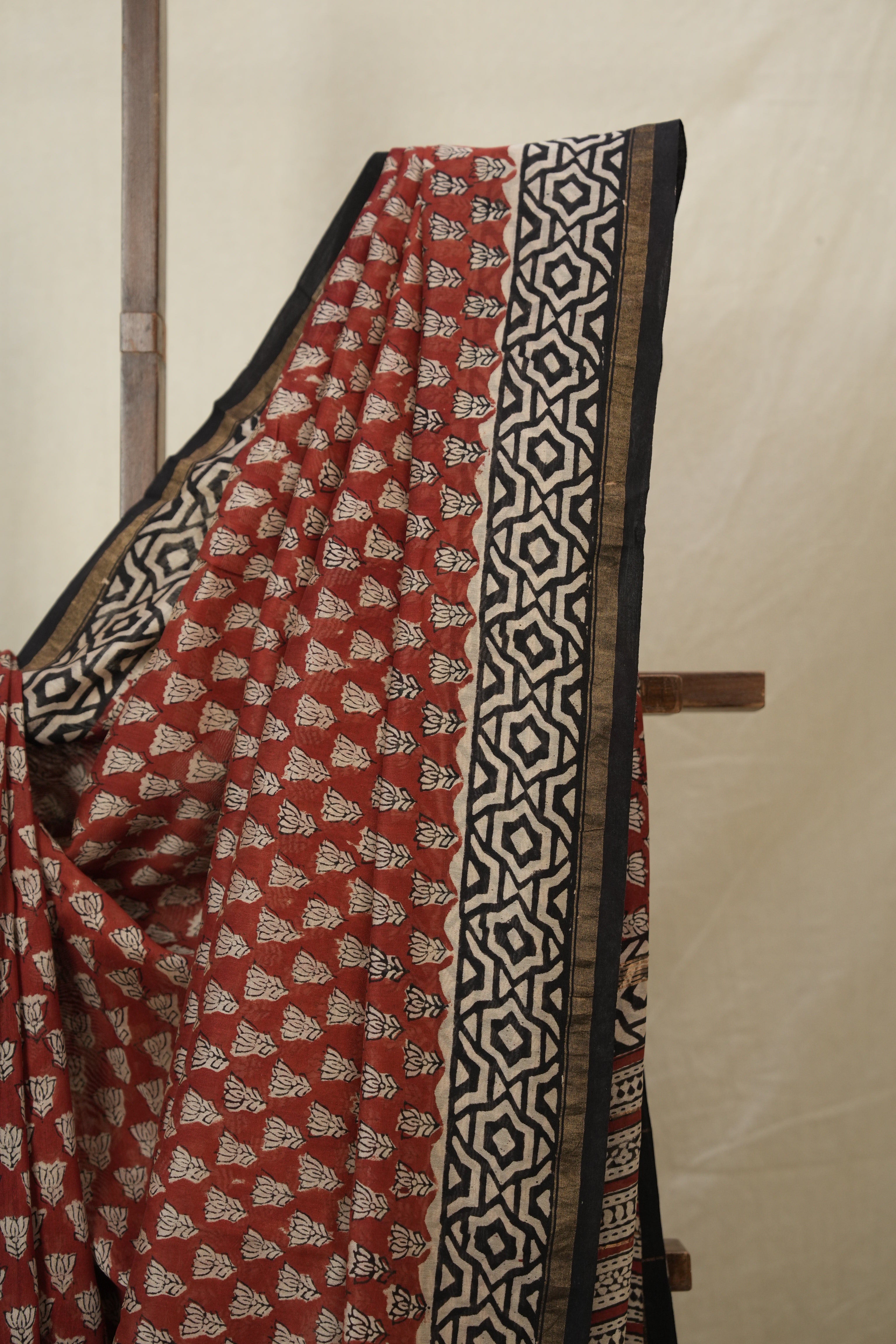 Maroon HBP Cotton Silk Saree With Chanderi Border - SRMCSS1541