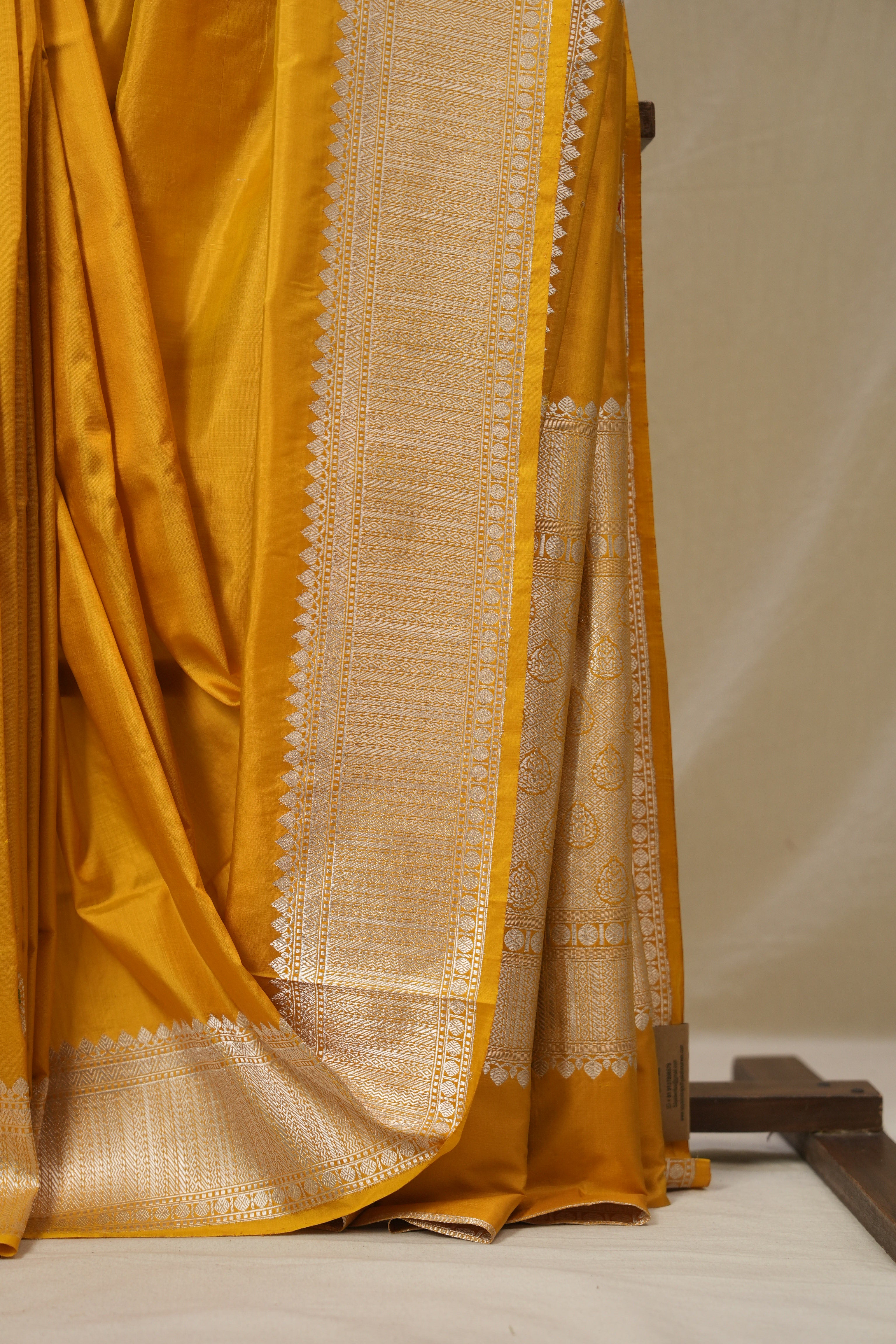 Mustard Yellow Banarasi Silk Saree - SRMYBSS886
