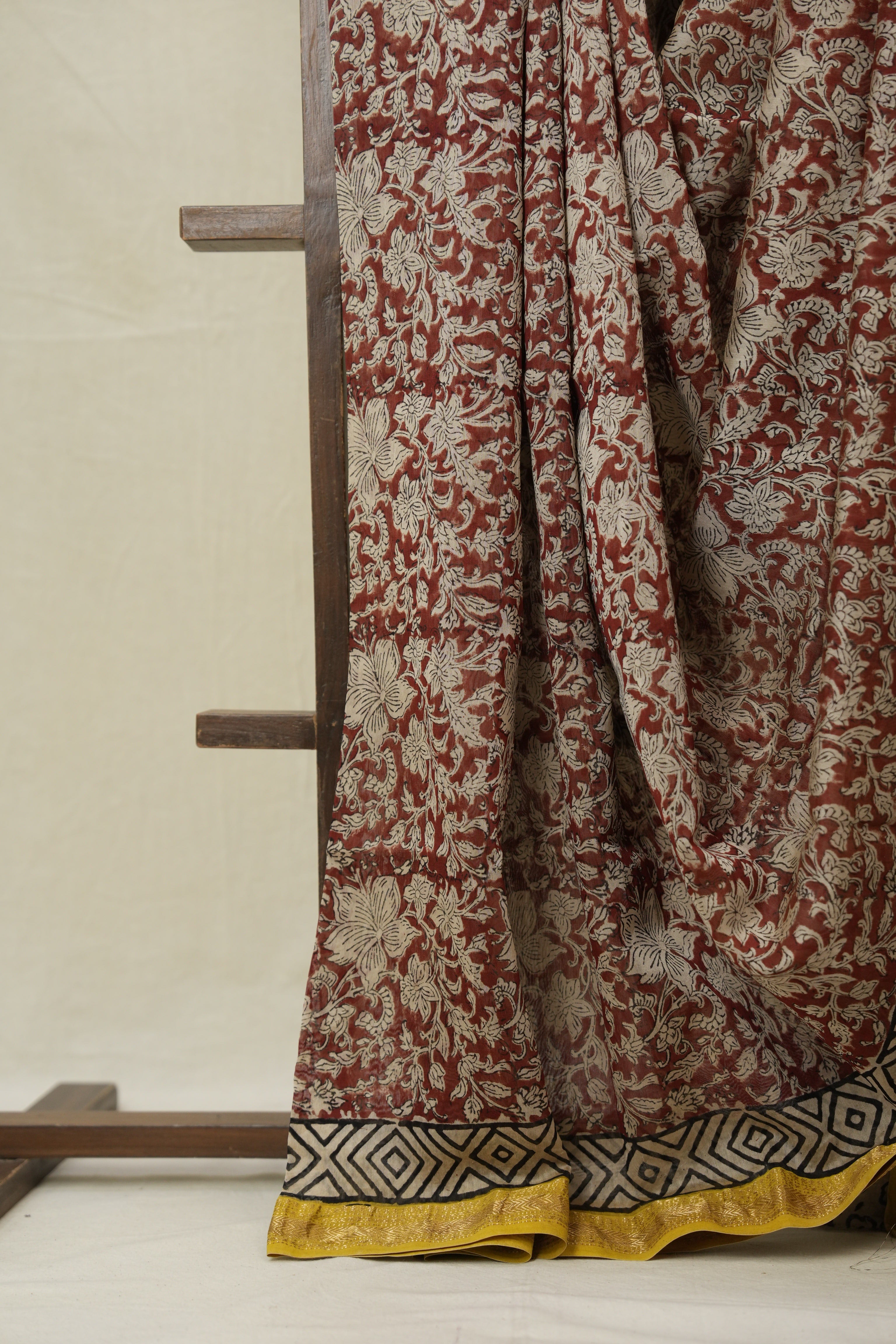 Maroon HBP Cotton Silk Saree With Maheshwari Border - SRMCSS1571