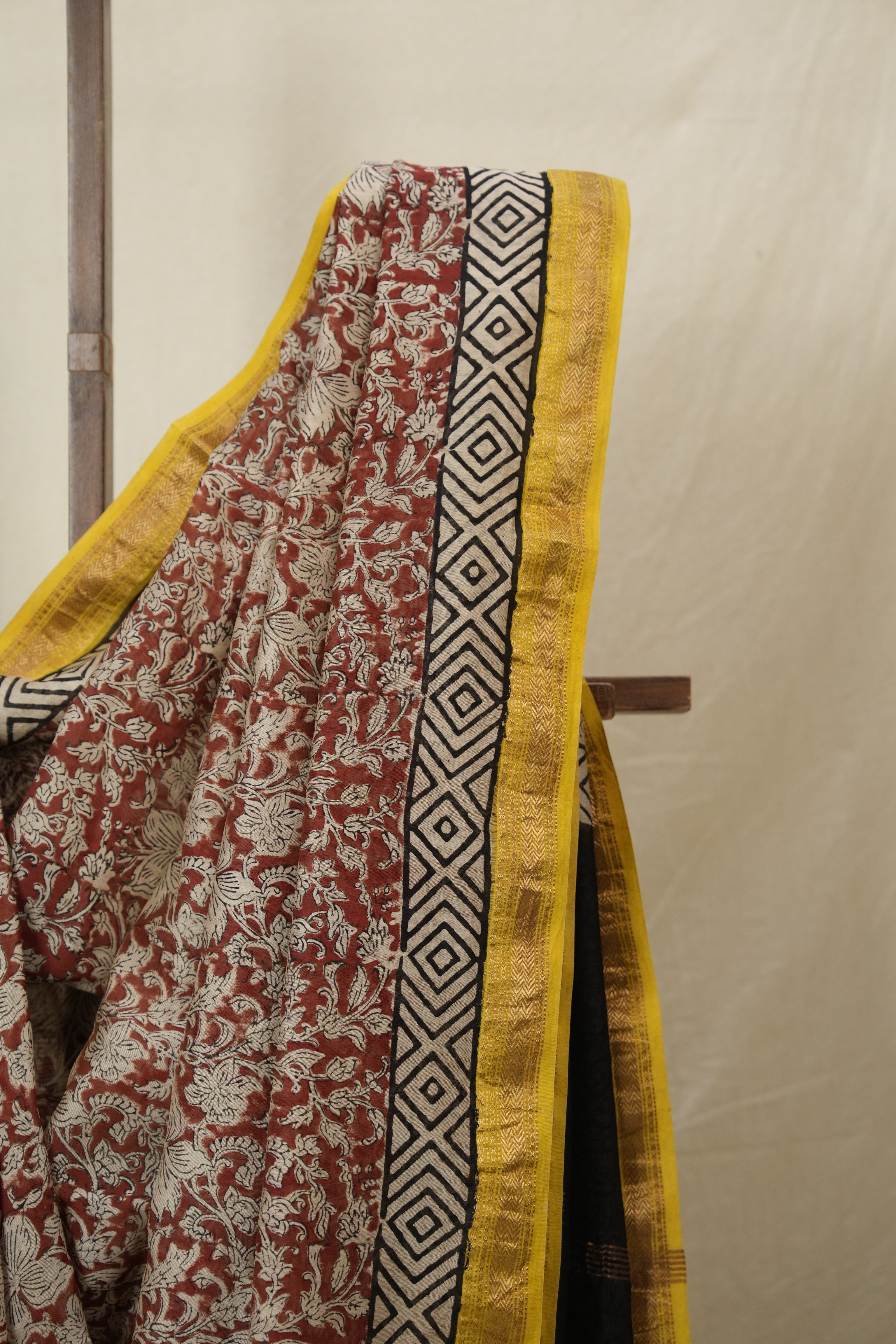 Maroon HBP Cotton Silk Saree With Maheshwari Border - SRMCSS1571