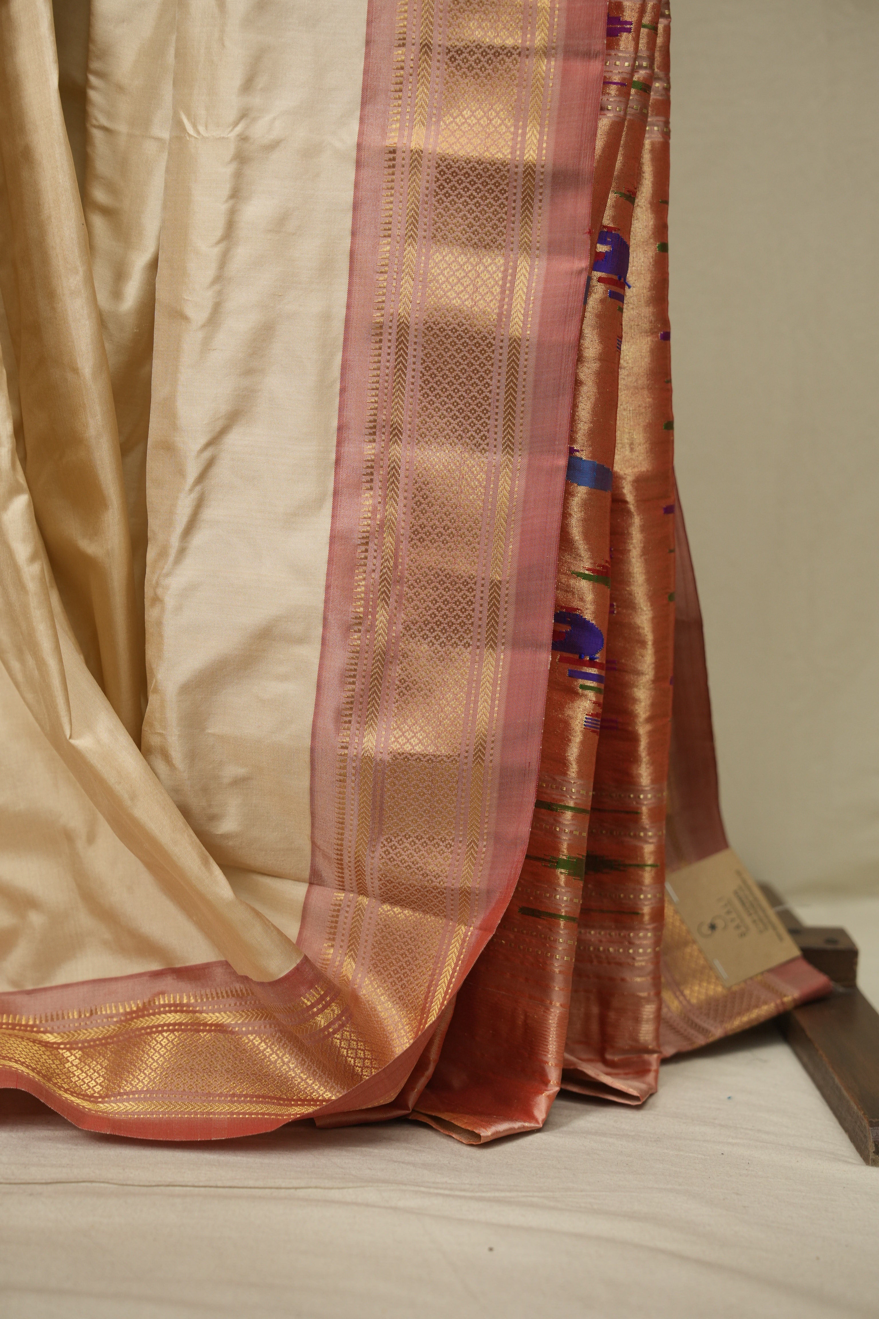 Cream Silk Paithani Saree -SRCSPS821