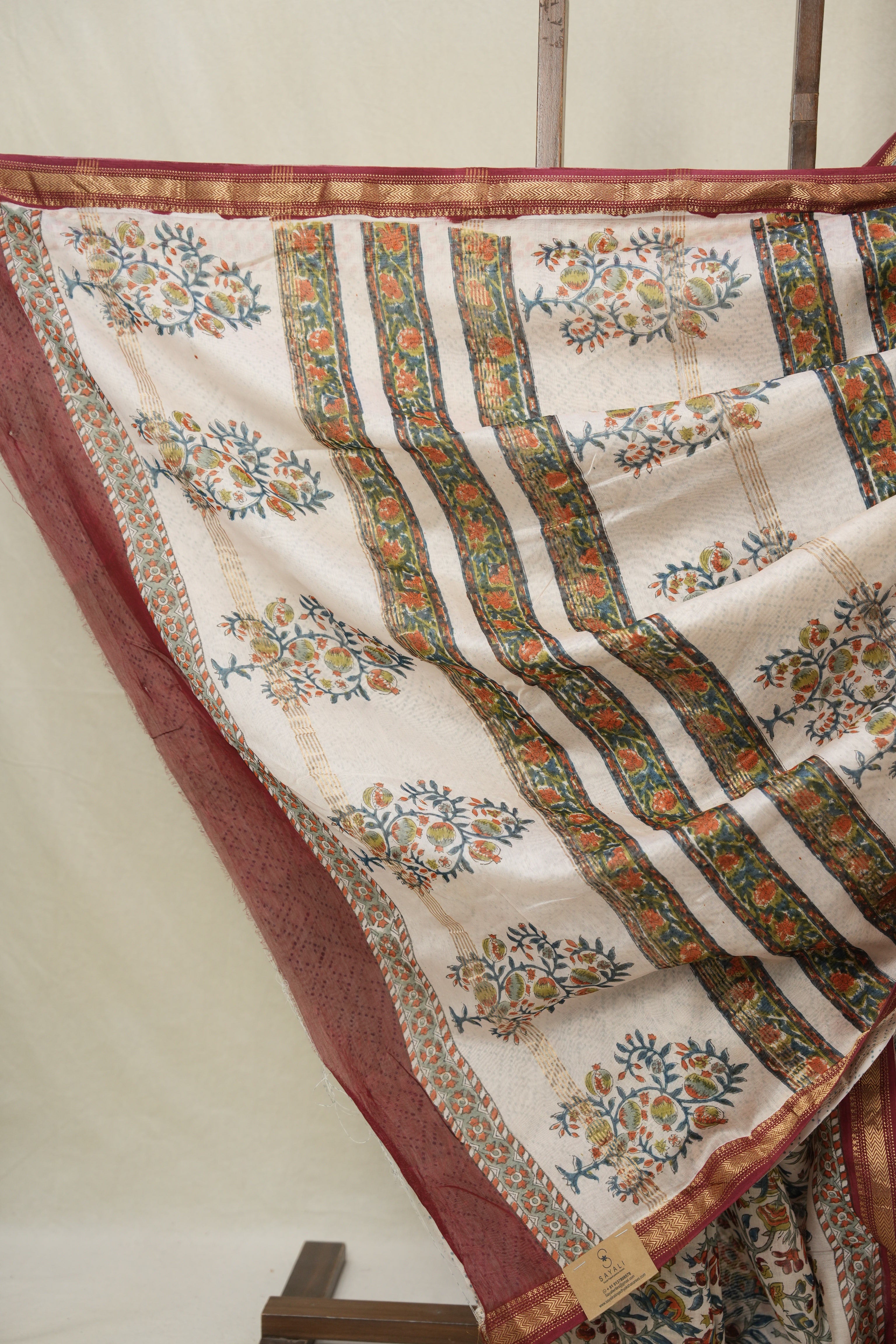 Cream Peach HBP Cotton Silk Saree With Maheshwari Border - SRCPCSS1569