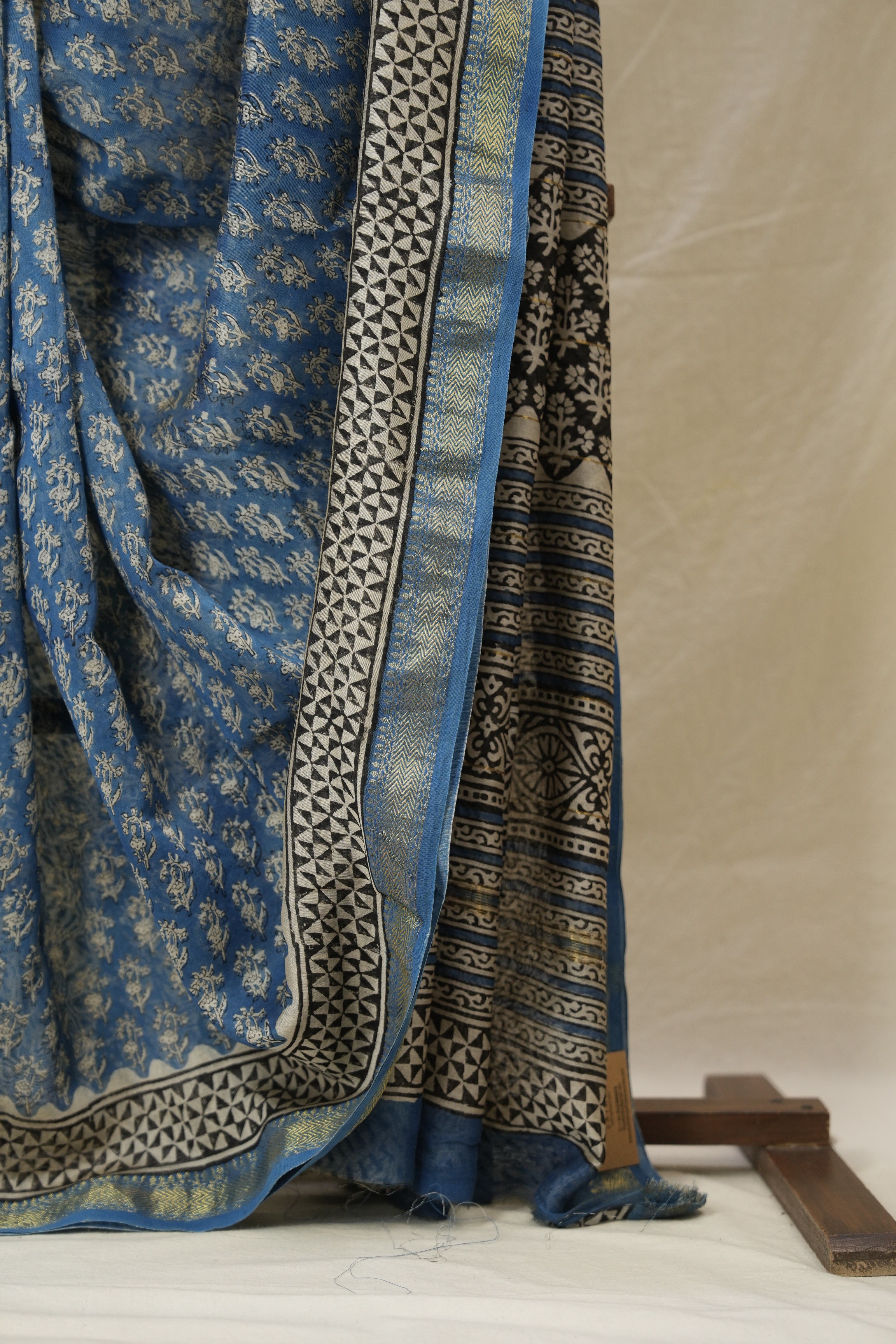 Blue HBP Cotton Silk Saree With Maheshwari Border - SRBCSS1565