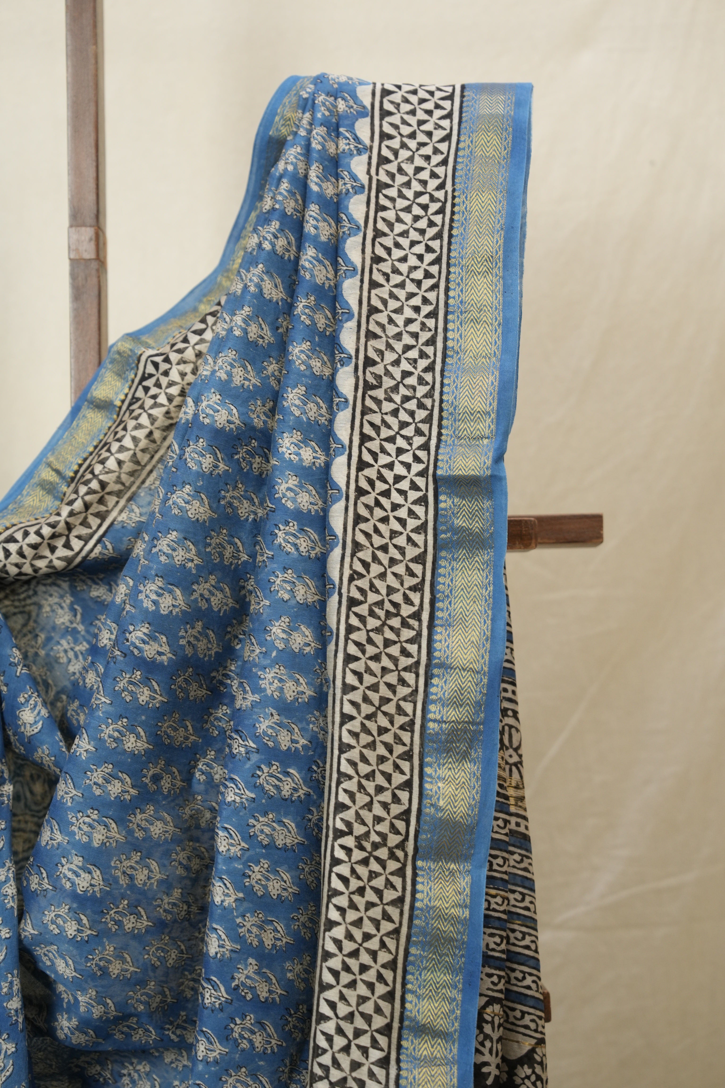 Blue HBP Cotton Silk Saree With Maheshwari Border - SRBCSS1565