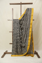 Black HBP Cotton Silk Saree With Maheshwari Border - SRBCSS1567