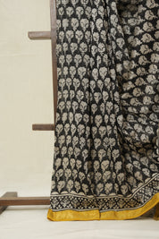 Black HBP Cotton Silk Saree With Maheshwari Border - SRBCSS1567