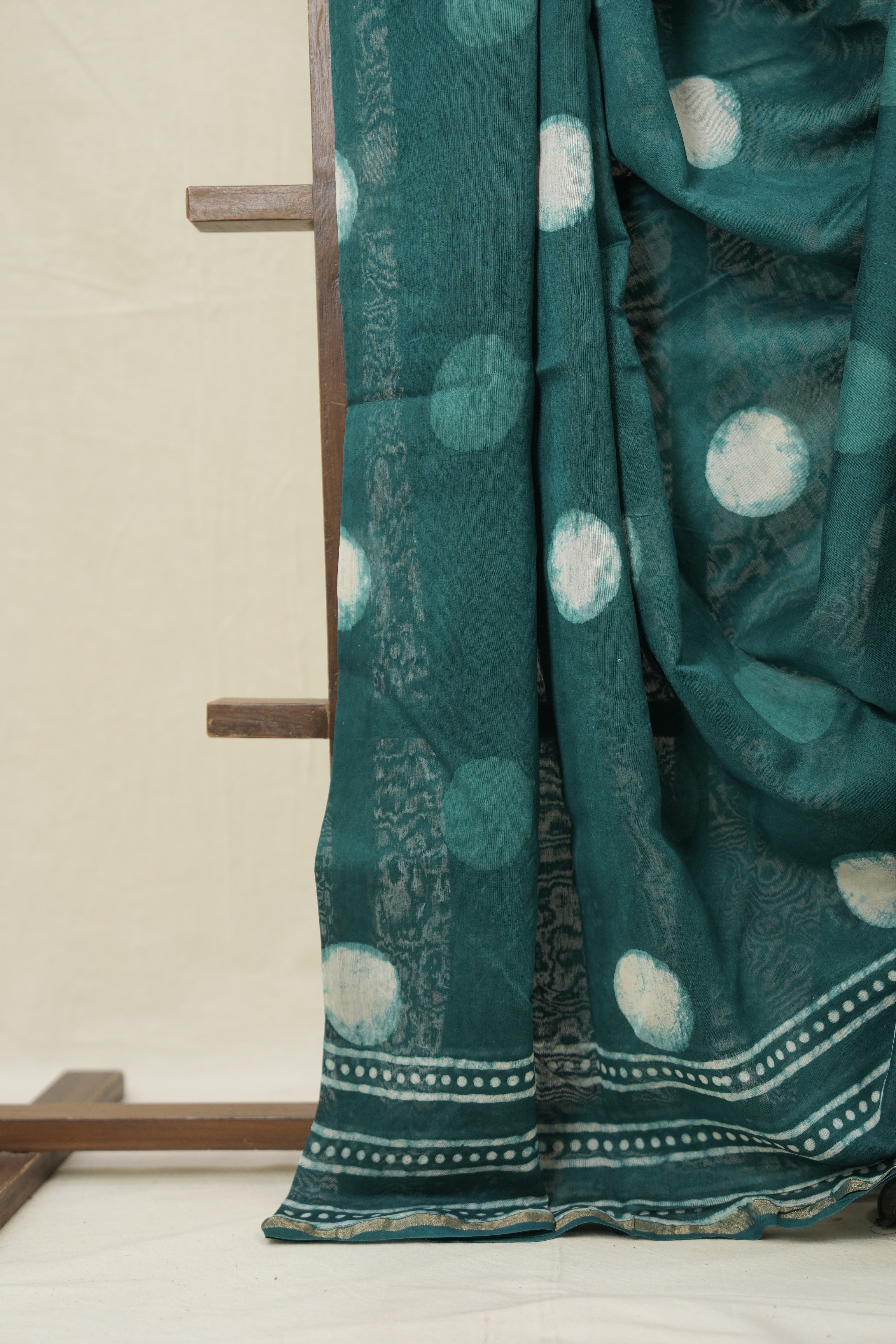 Green HBP Cotton Silk Saree With Chanderi Border - SRGCSS1549