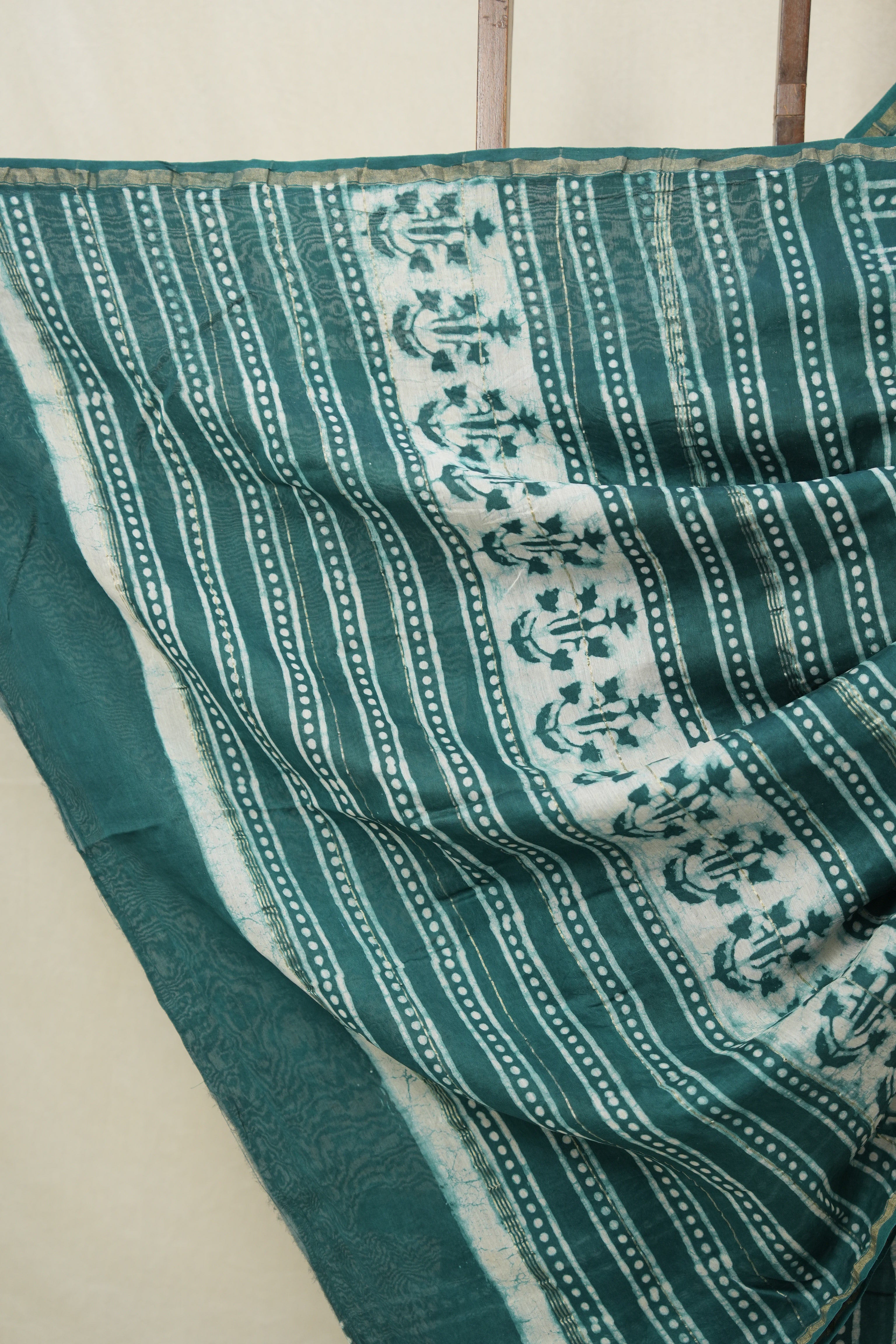 Green HBP Cotton Silk Saree With Chanderi Border - SRGCSS1549