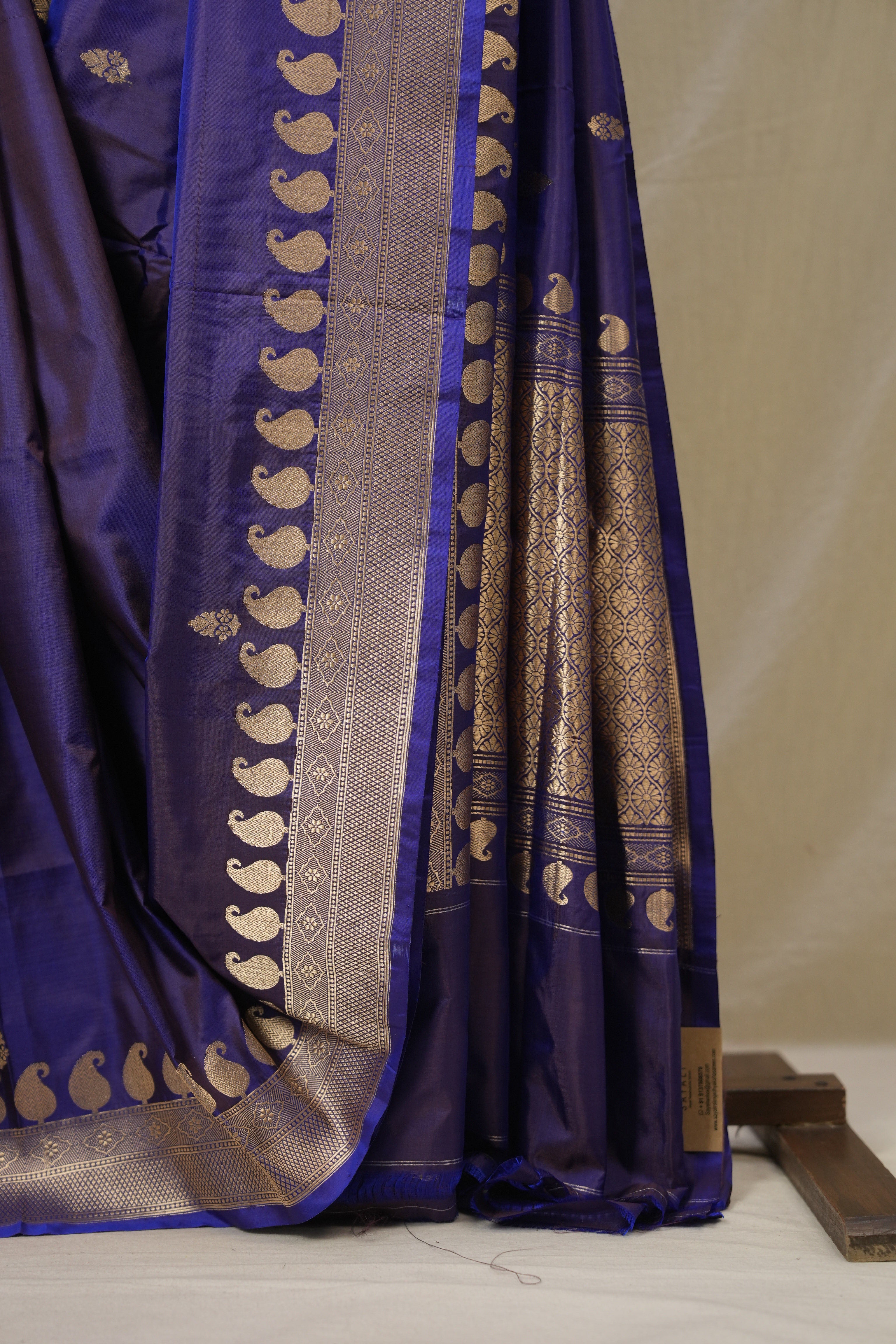 Dark Violet Banarasi Silk Saree - SRDVBSS891