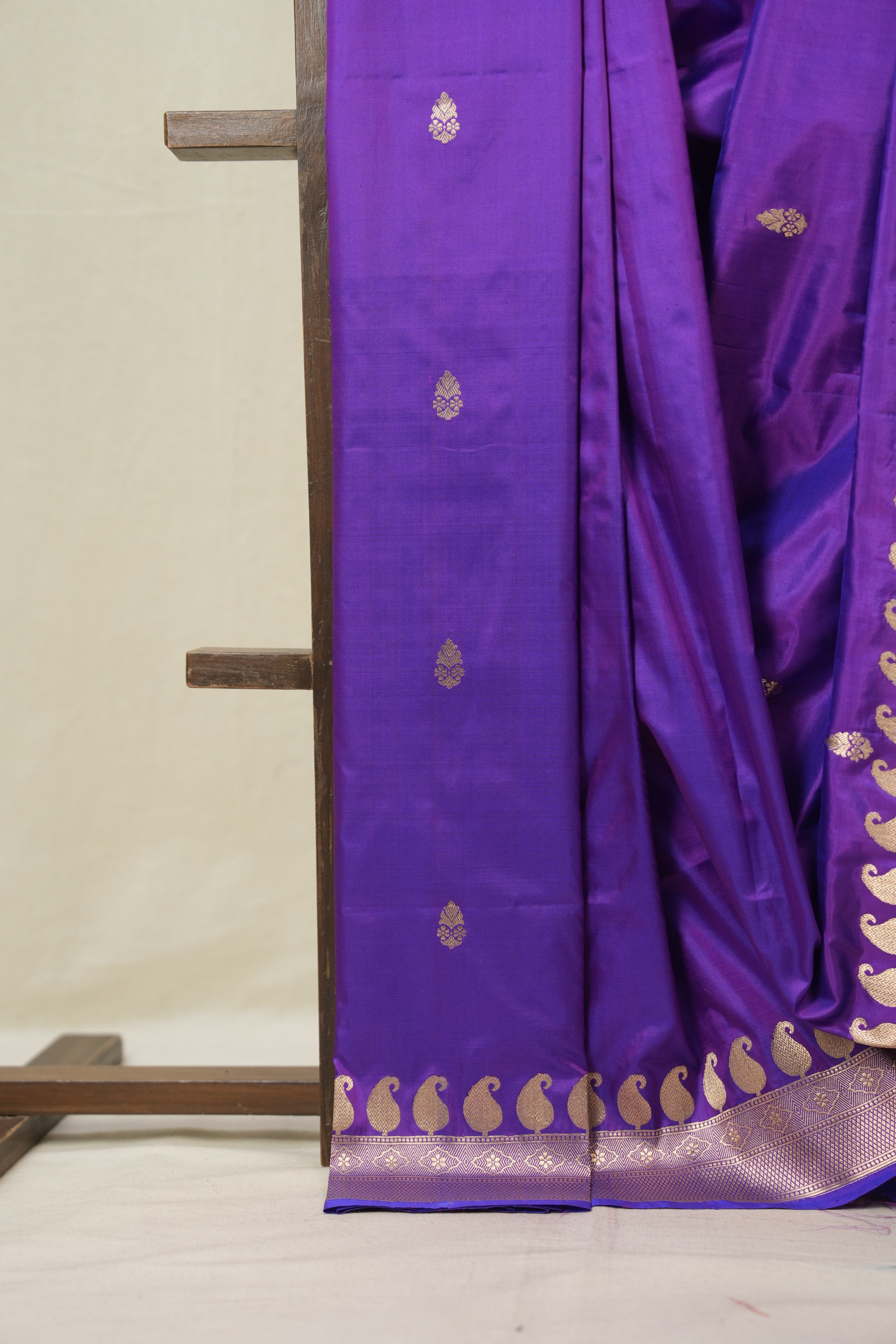 Violet Banarasi Silk Saree - SRVBSS894