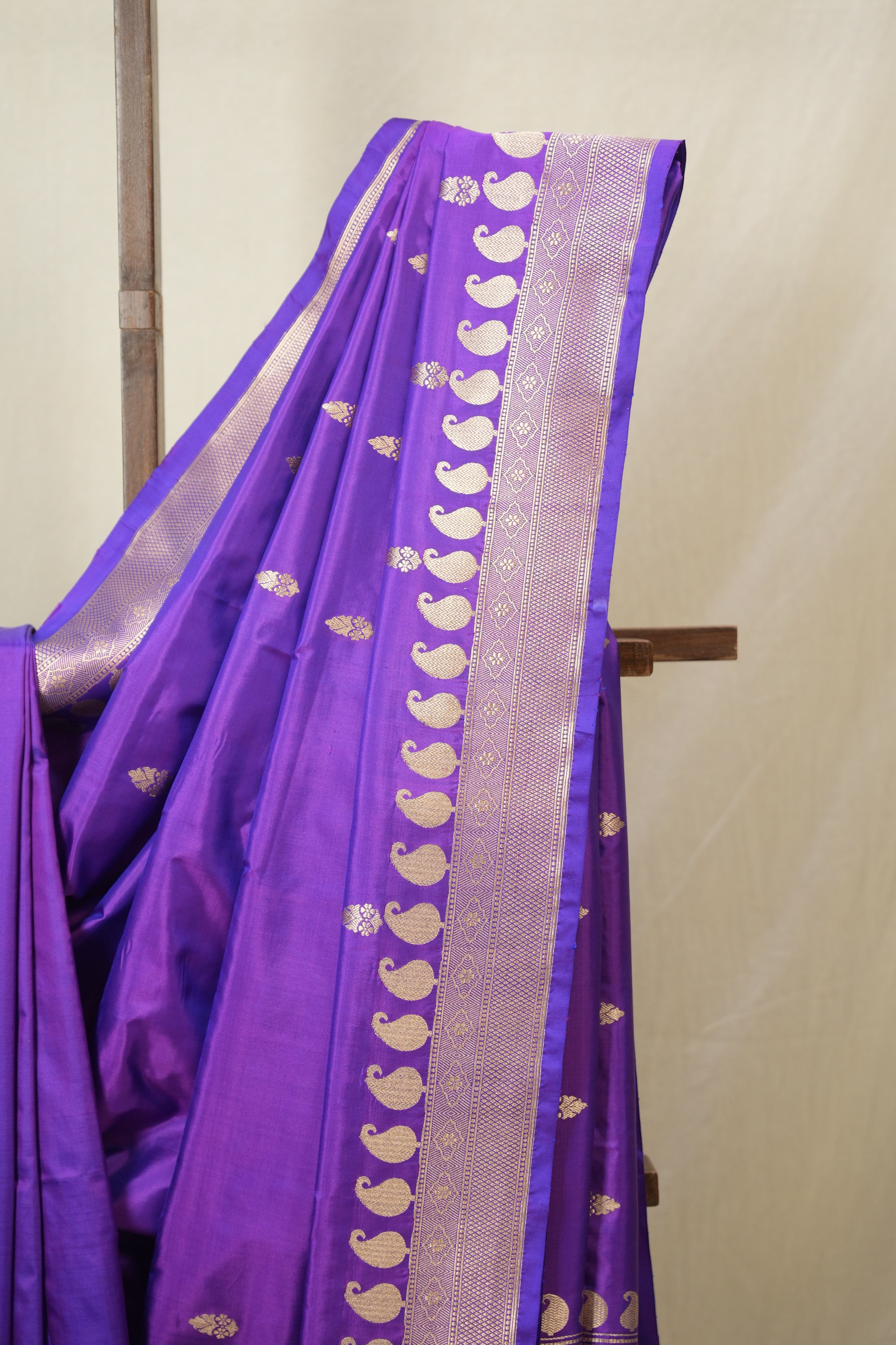 Violet Banarasi Silk Saree - SRVBSS894