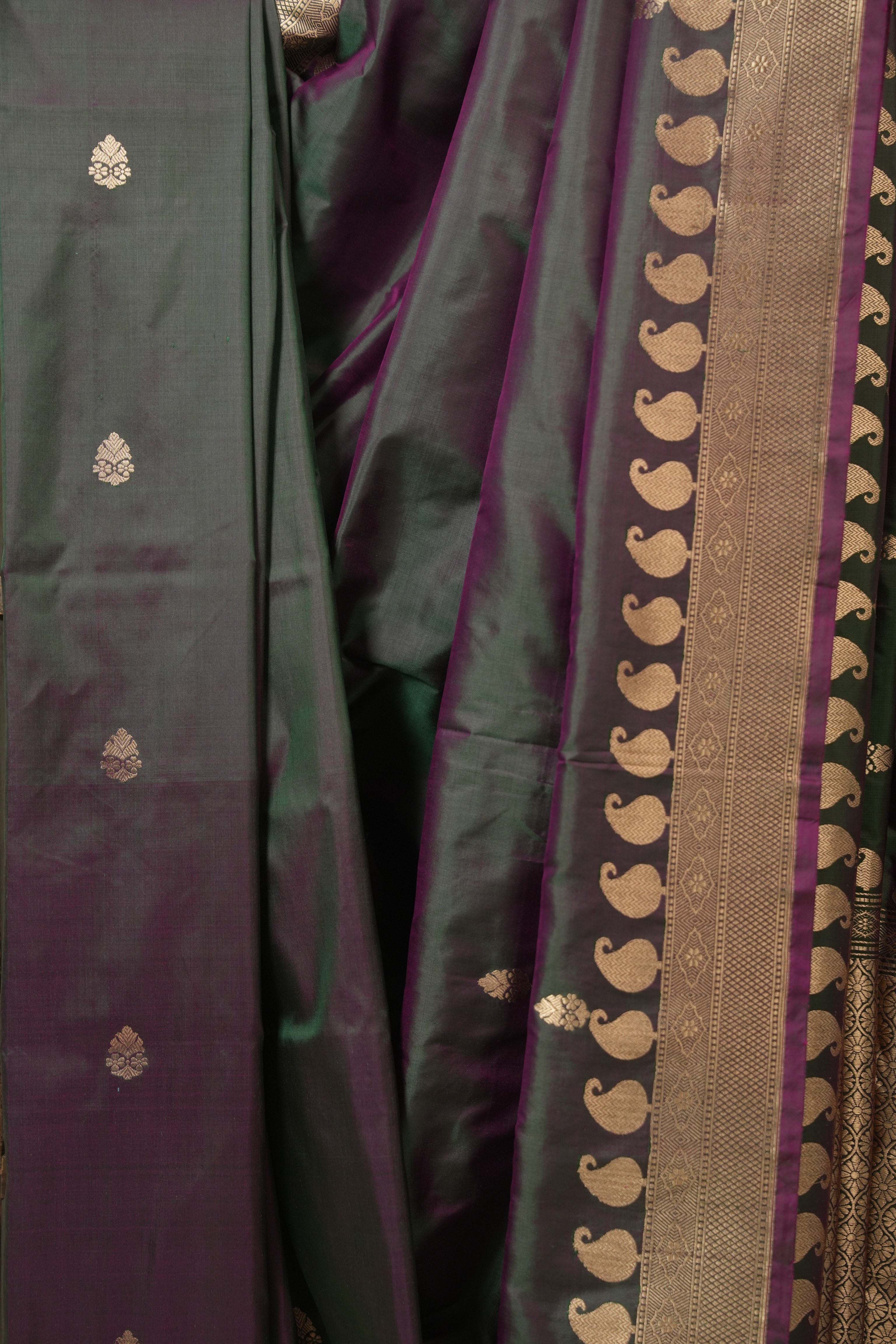 Two Tone Green Banarasi Silk Saree - SRTTGBSS895