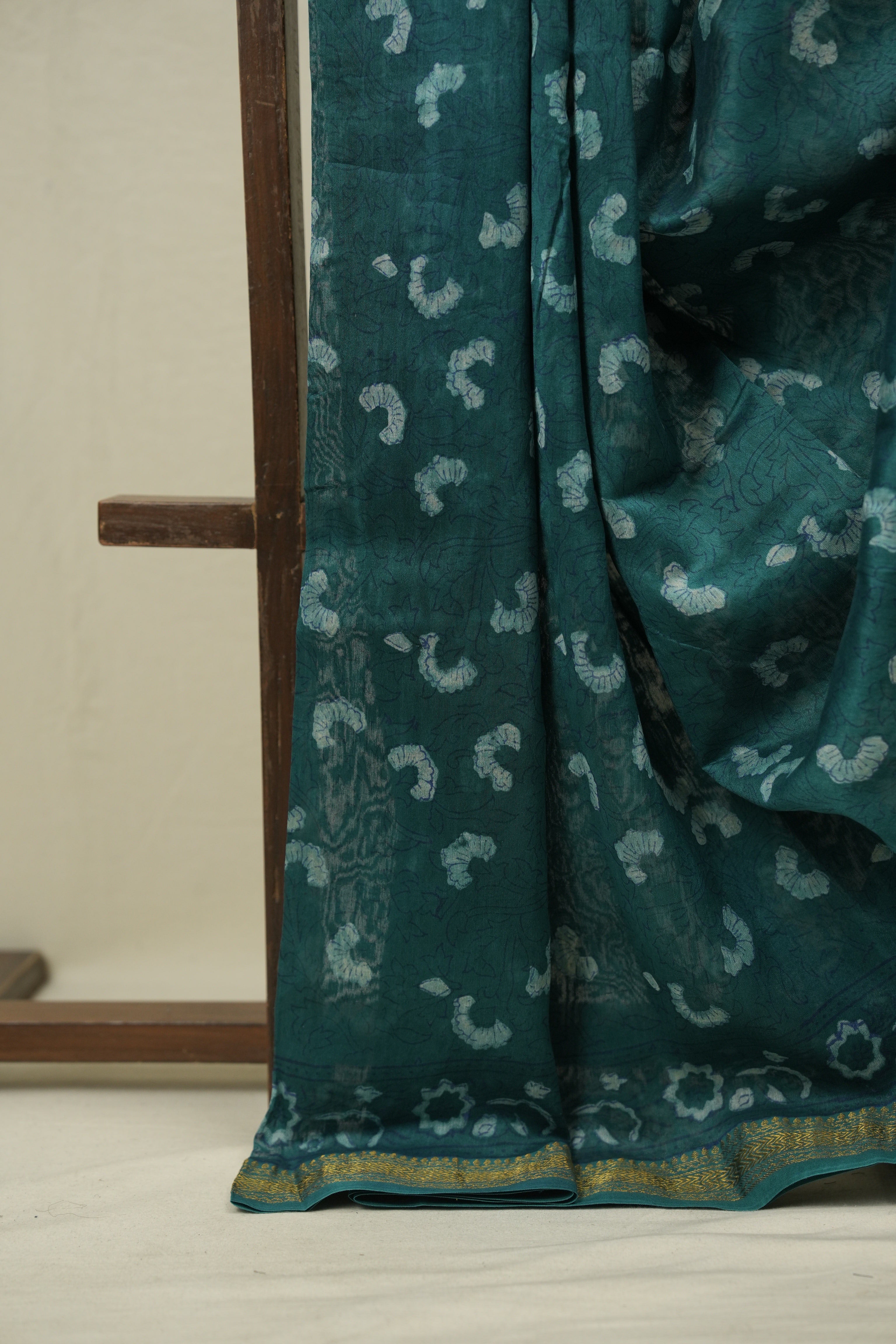 Rama Green HBP Cotton Silk Saree With Maheshwari Border - SRRGCSS1701