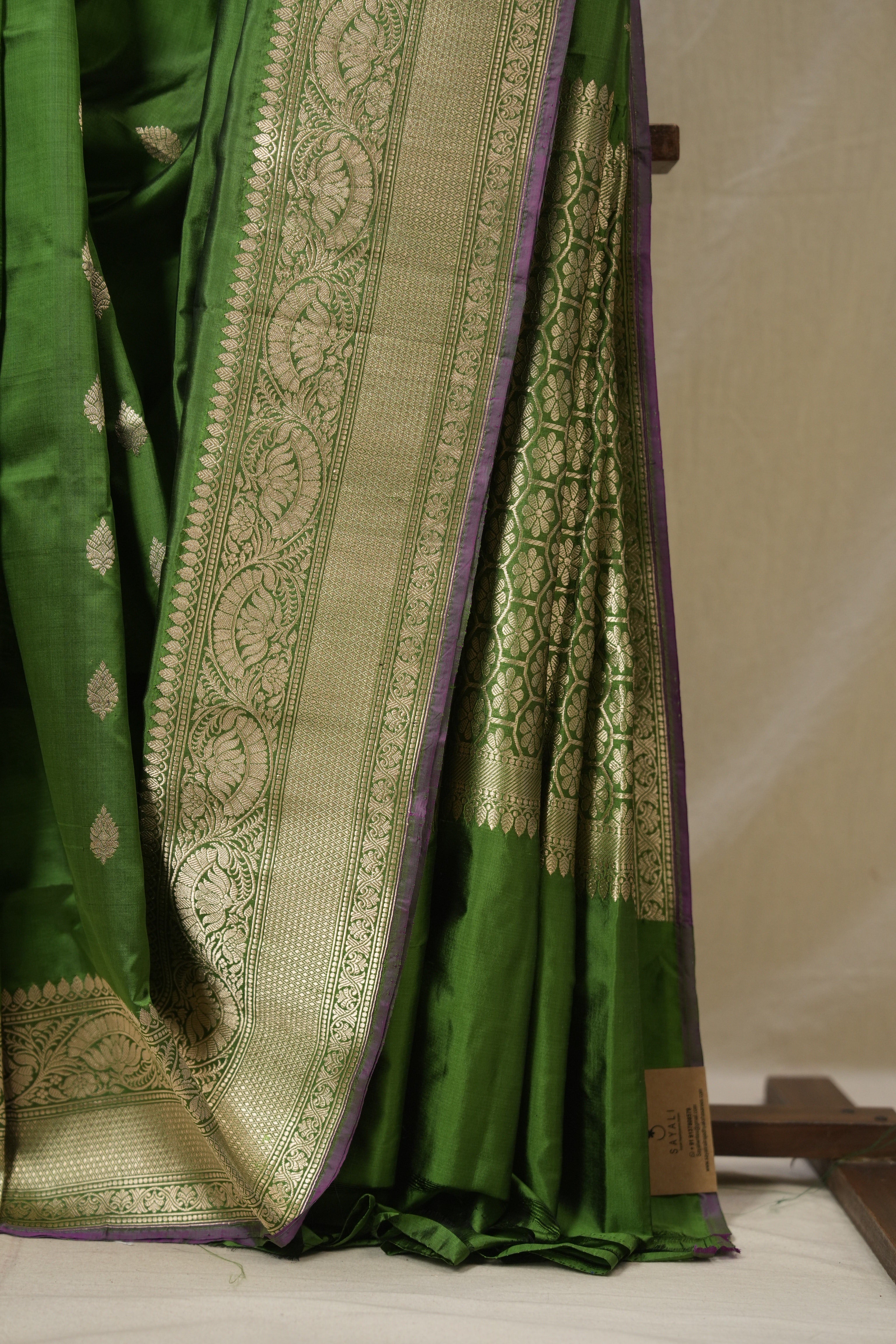 Mehendi Green Banarasi Silk Saree - SRMGBSS899
