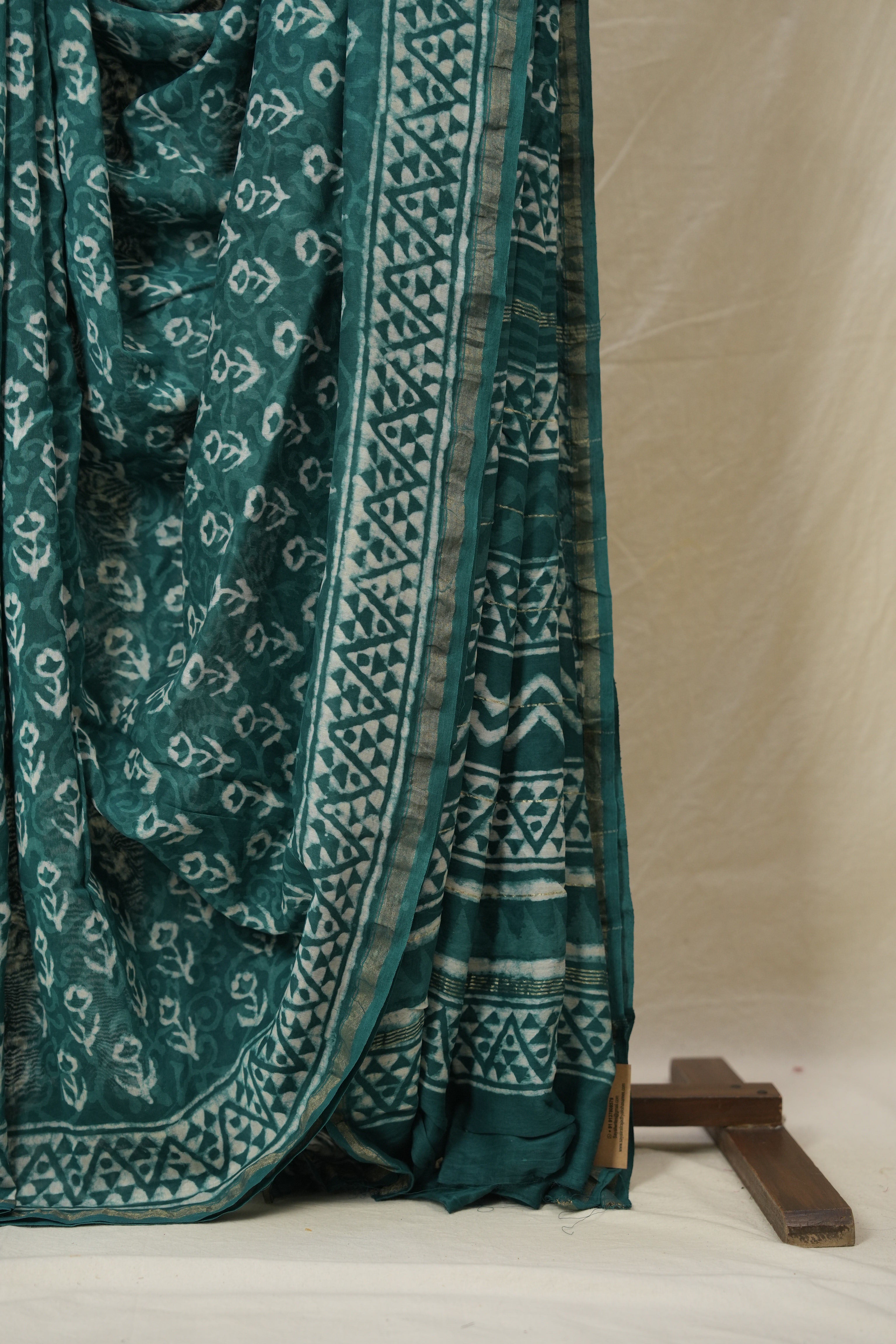 Green HBP Cotton Silk Saree With Chanderi Border - SRGCSS1554