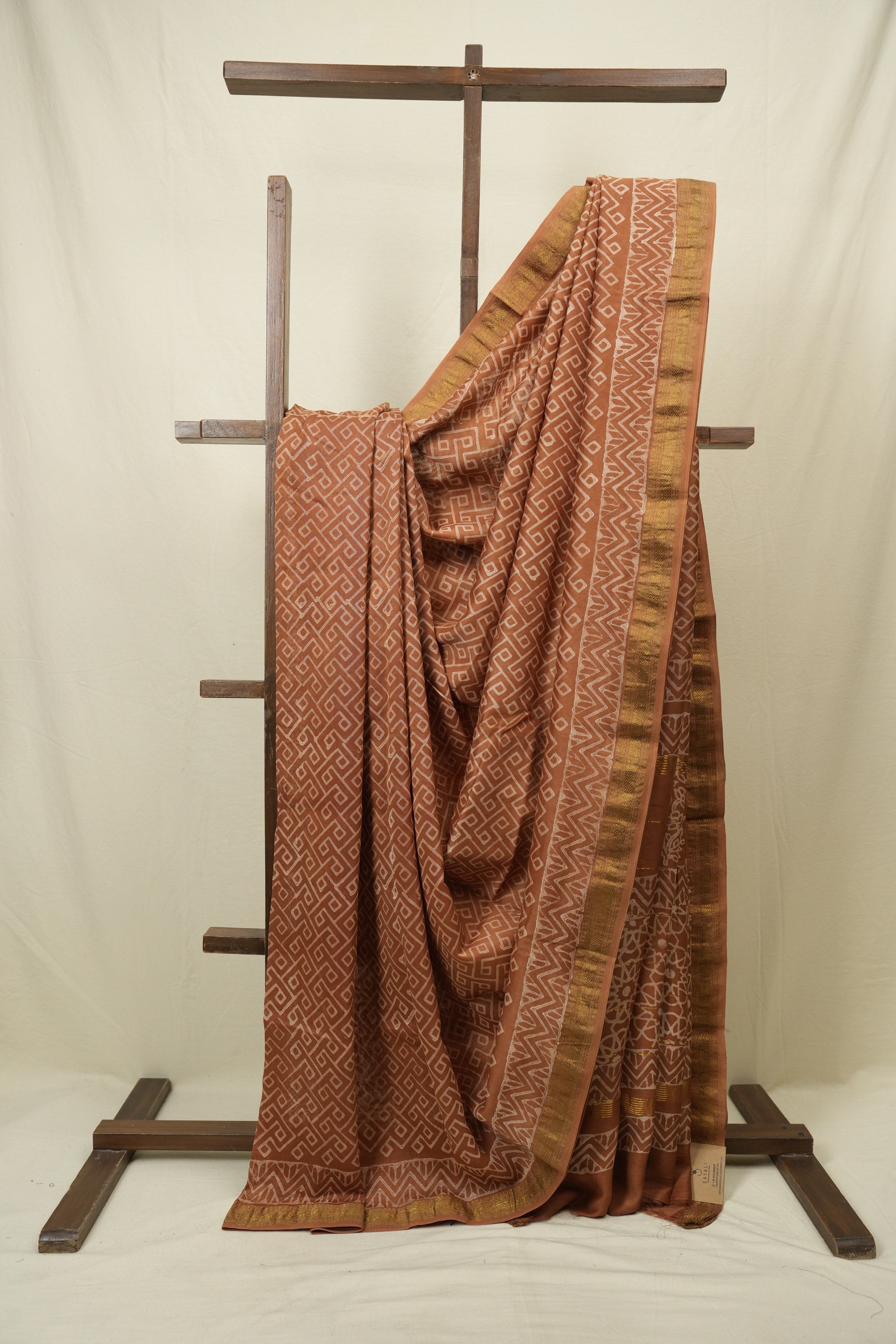 Brown HBP Cotton Silk Saree With Maheshwari Border - SRBCSS1698