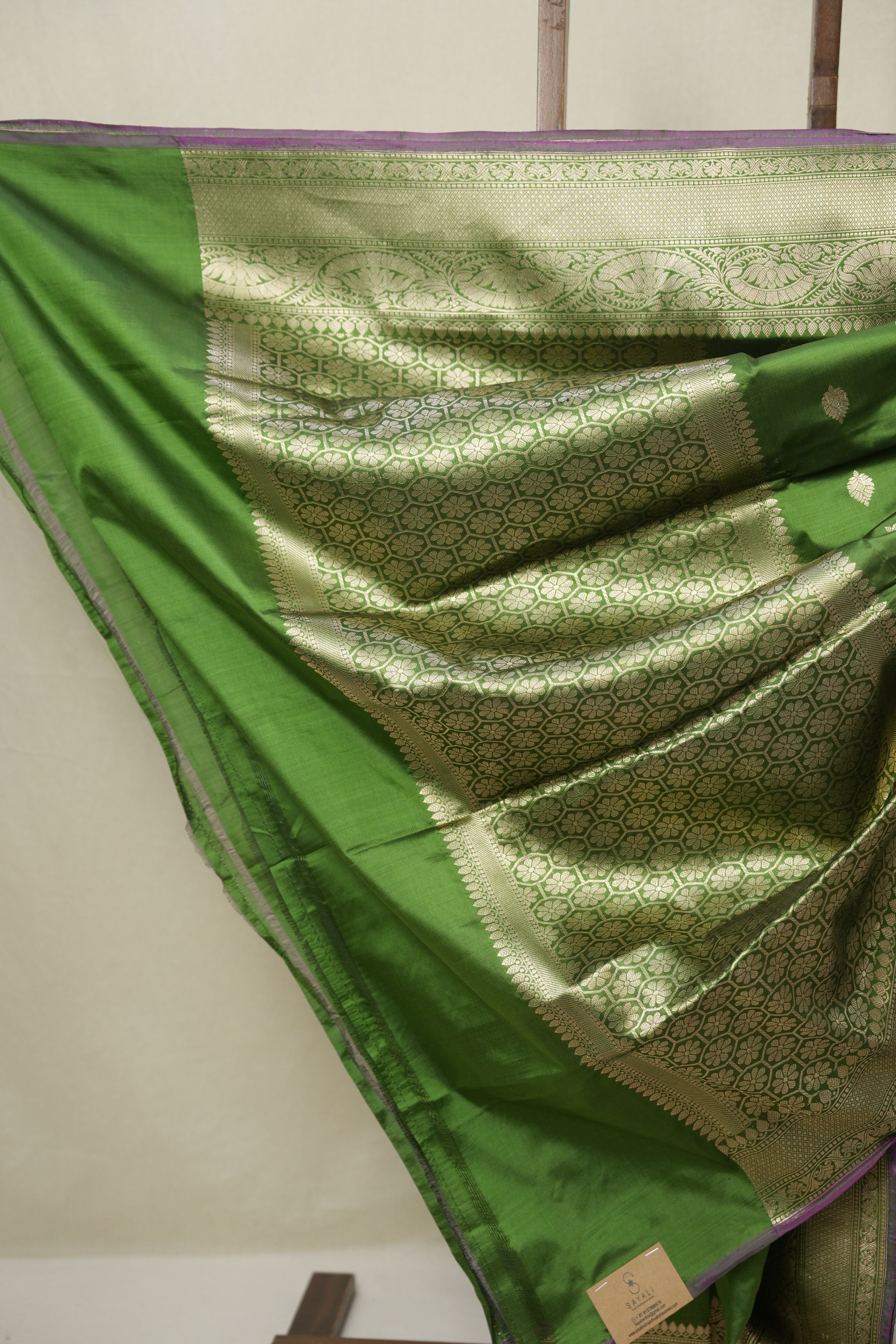 Mehendi Green Banarasi Silk Saree - SRMGBSS899