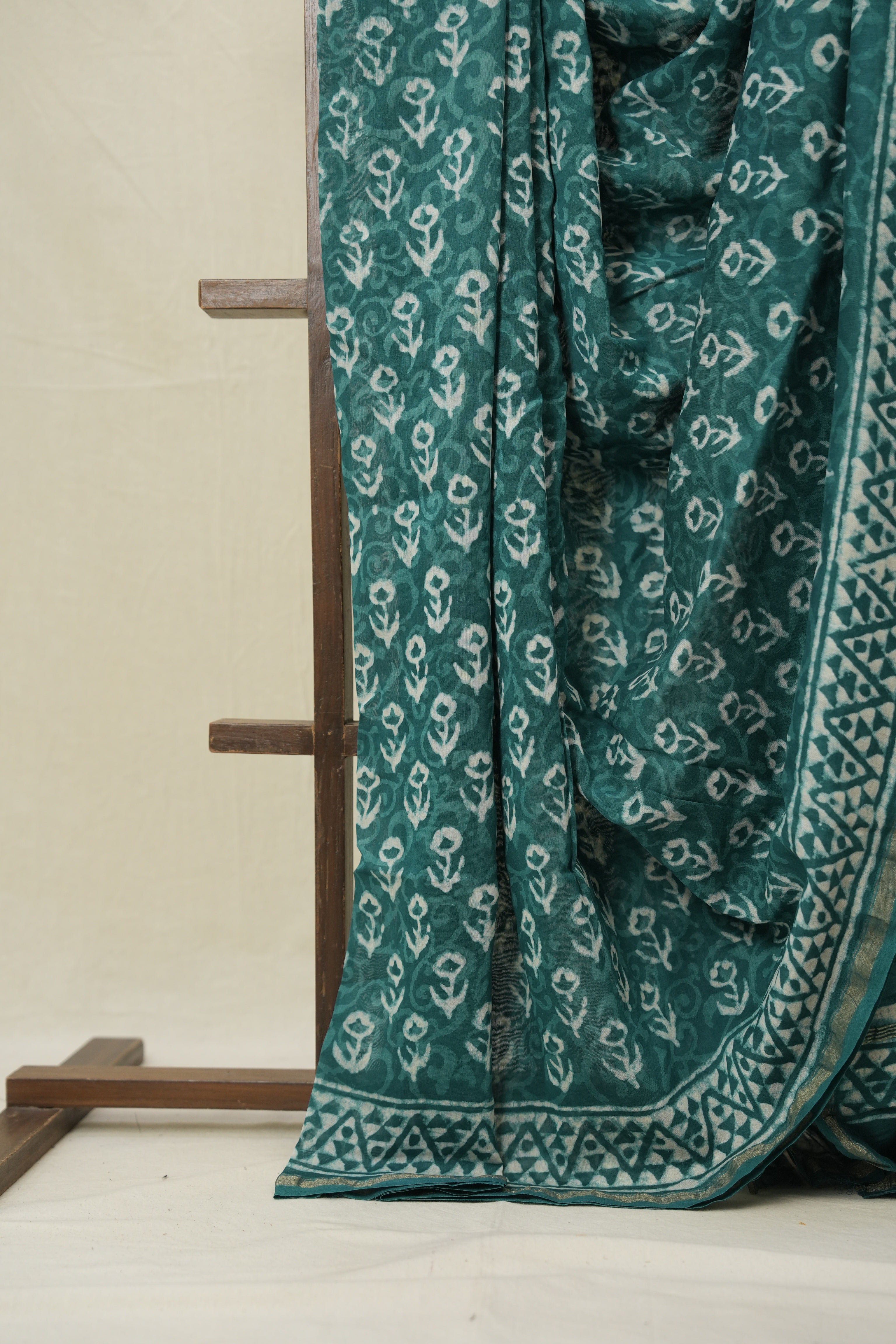Green HBP Cotton Silk Saree With Chanderi Border - SRGCSS1554